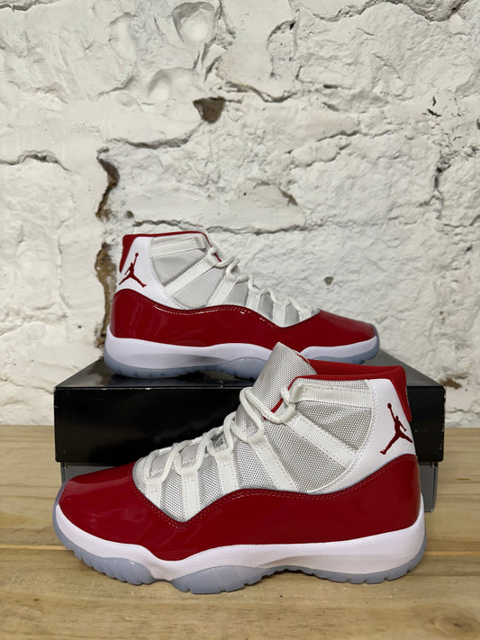 Air Jordan 11 High Cherry Sz 9 DS