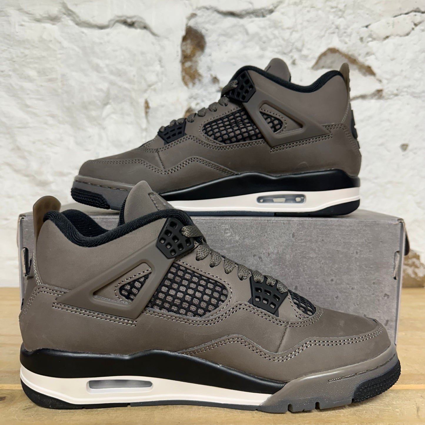 Air Jordan 4 Cave Stone Sz 7.5 DS