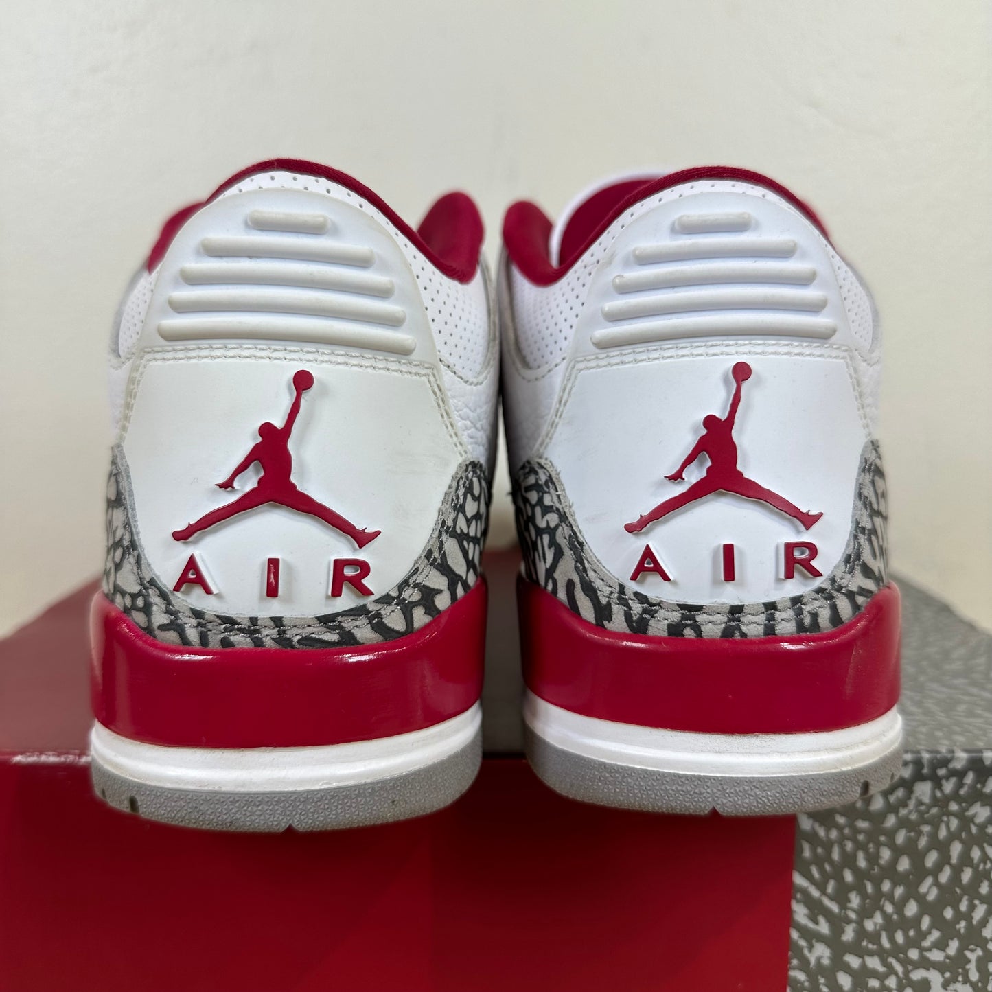 Air Jordan 3 Cardinal Red Sz 9
