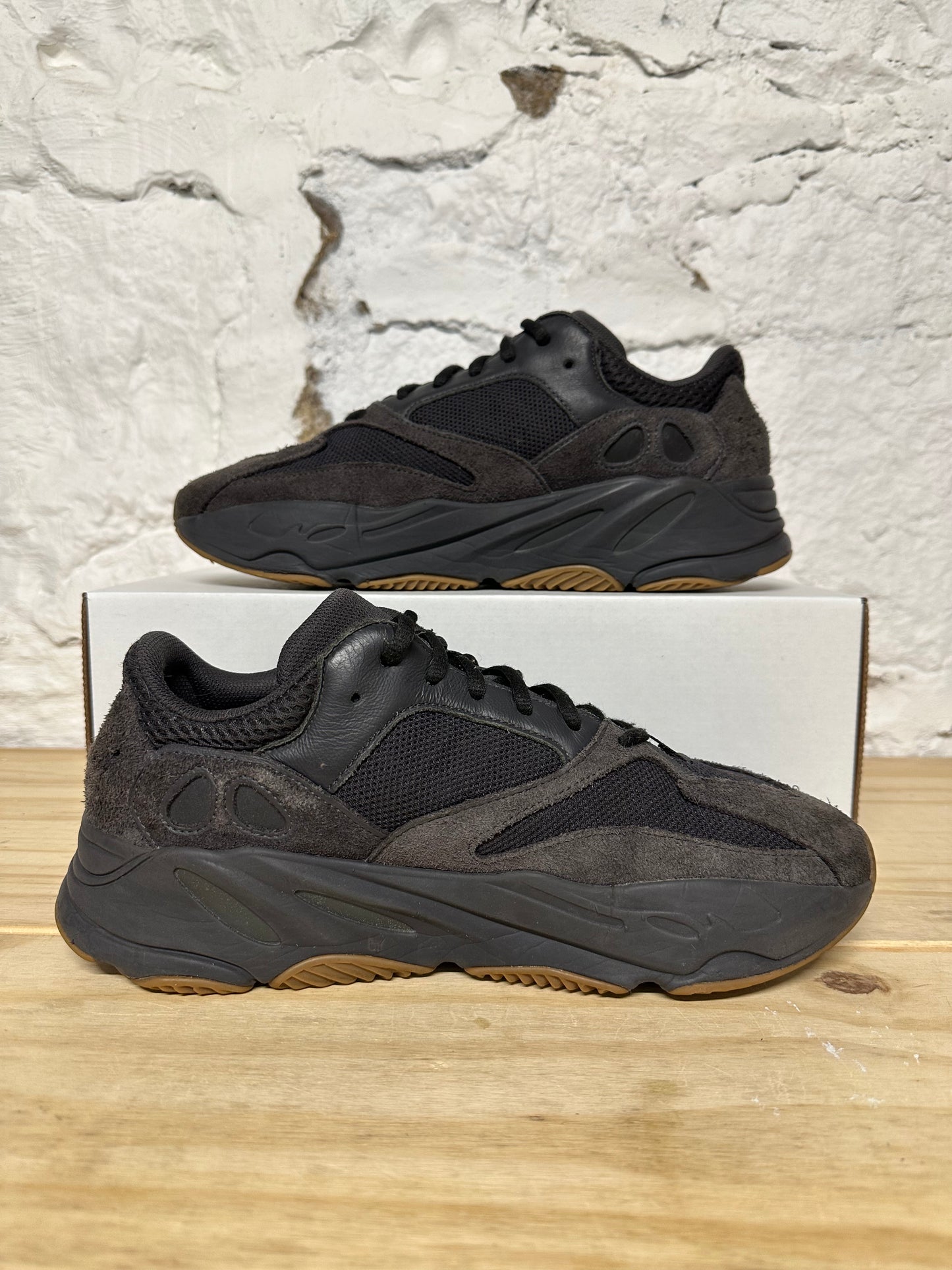 Yeezy 700 Utility Black Sz 10