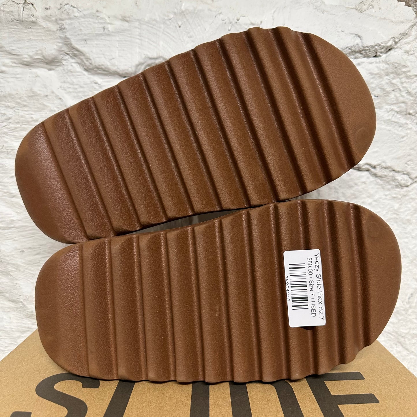 Yeezy Slide Flax Sz 7