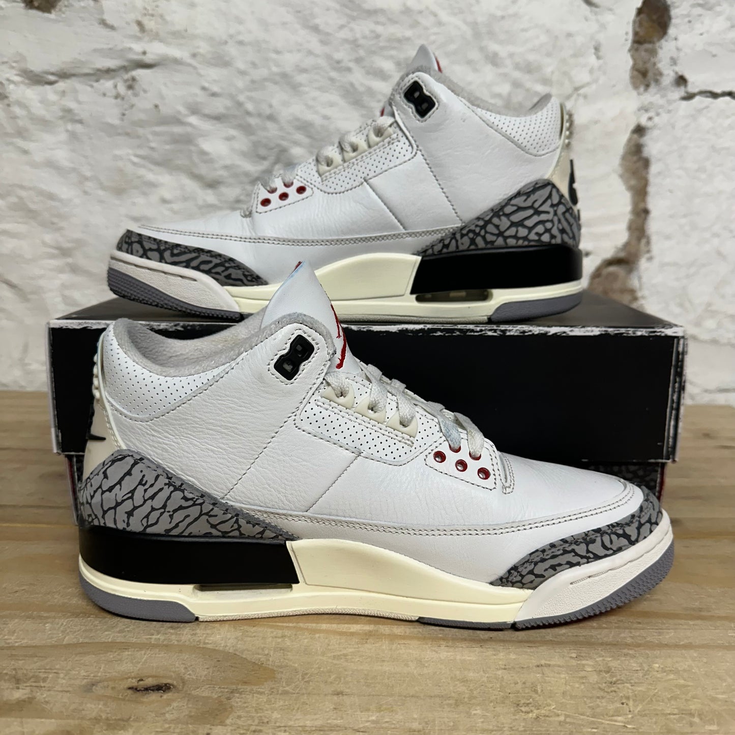 Air Jordan 3 White Cement Reimagined Sz 8