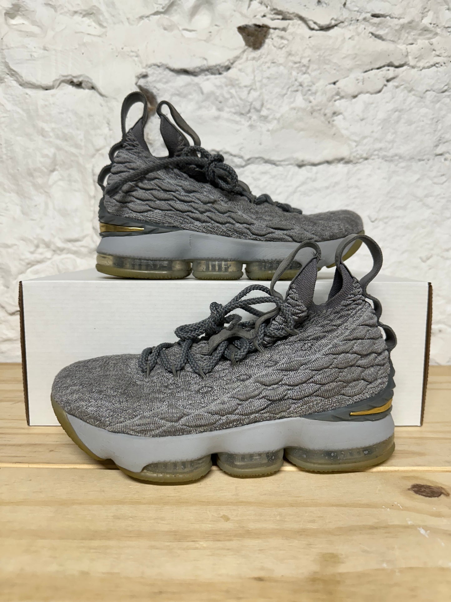 Nike LeBron 15 City Edition Sz 5Y