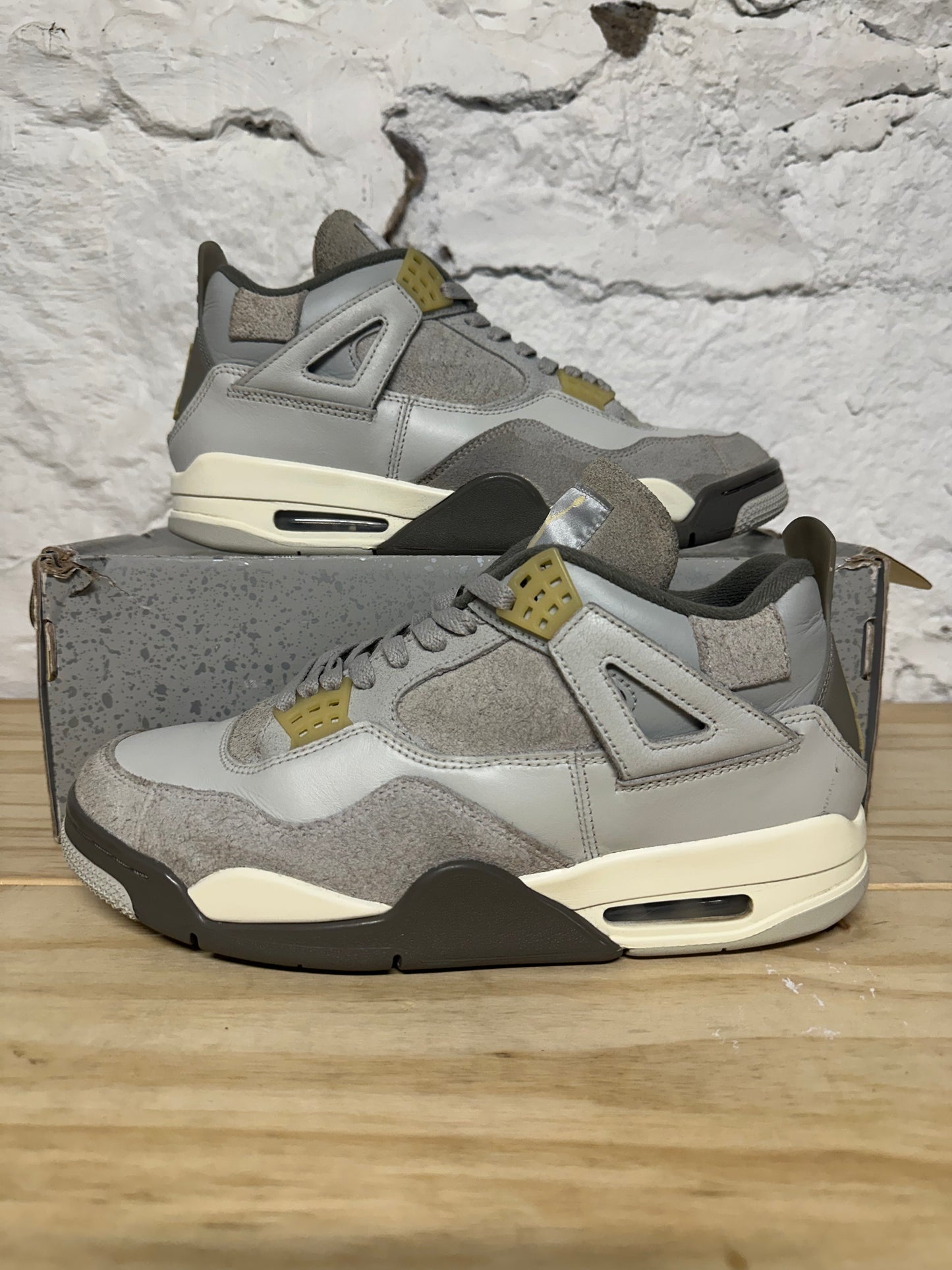 Air Jordan 4 Craft Photon Dust Sz 10