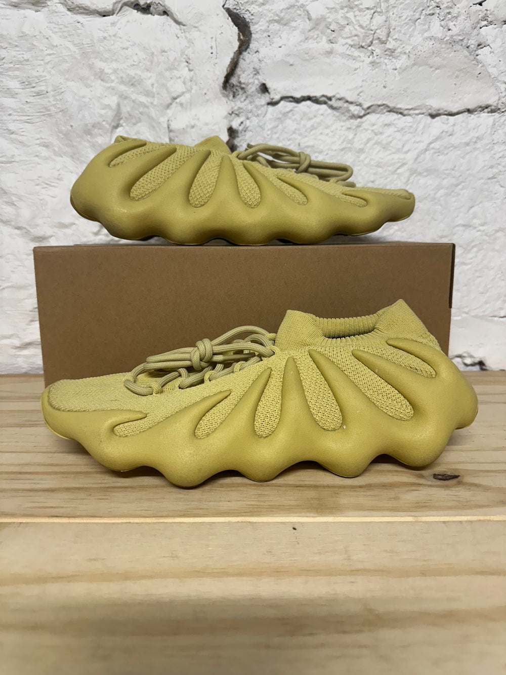 Yeezy 450 Sulfur Sz 11