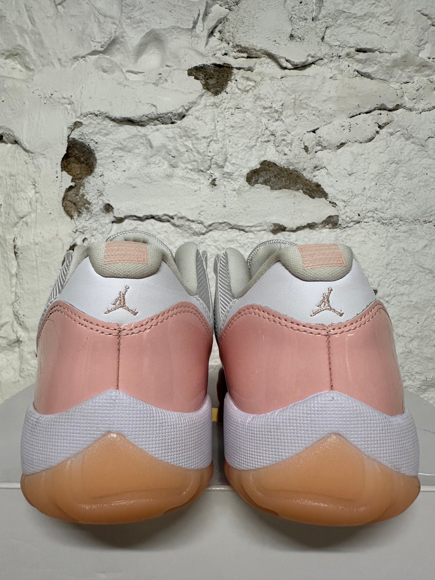 Air Jordan 11 Low Legend Pink Sz 9 (10.5W) DS