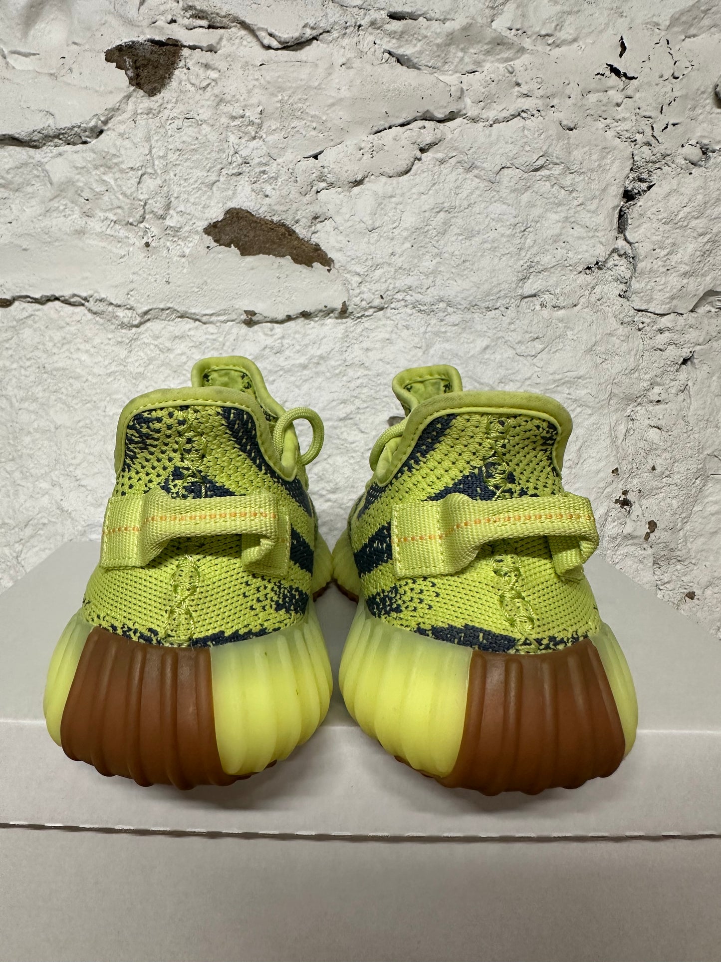 Yeezy 350 V2 Semi Frozen Yellow Sz 8