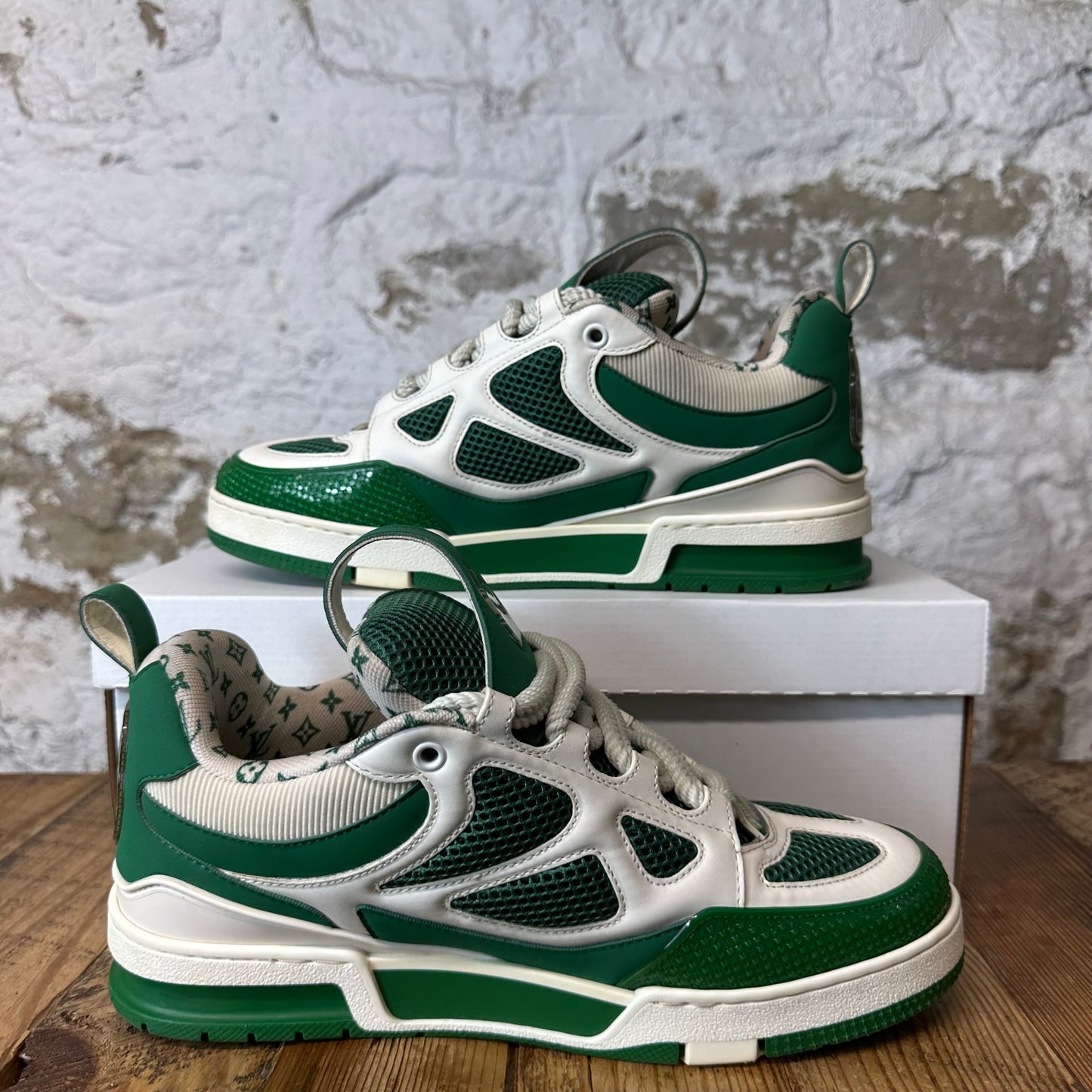 Louis Vuitton Green White Skate Sneaker Sz 8.5 (7LV)