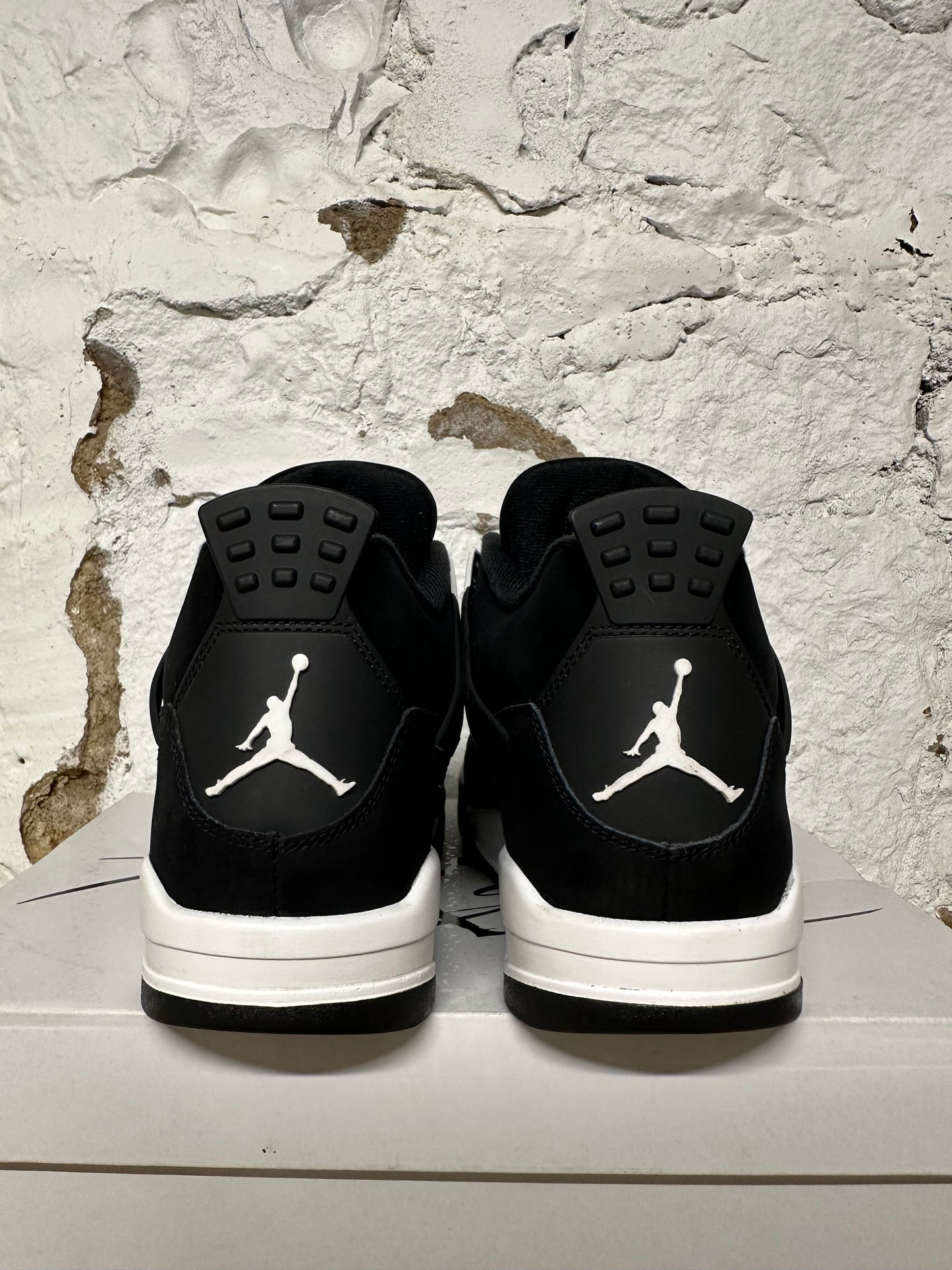 Air Jordan 4 White Thunder Sz 8.5