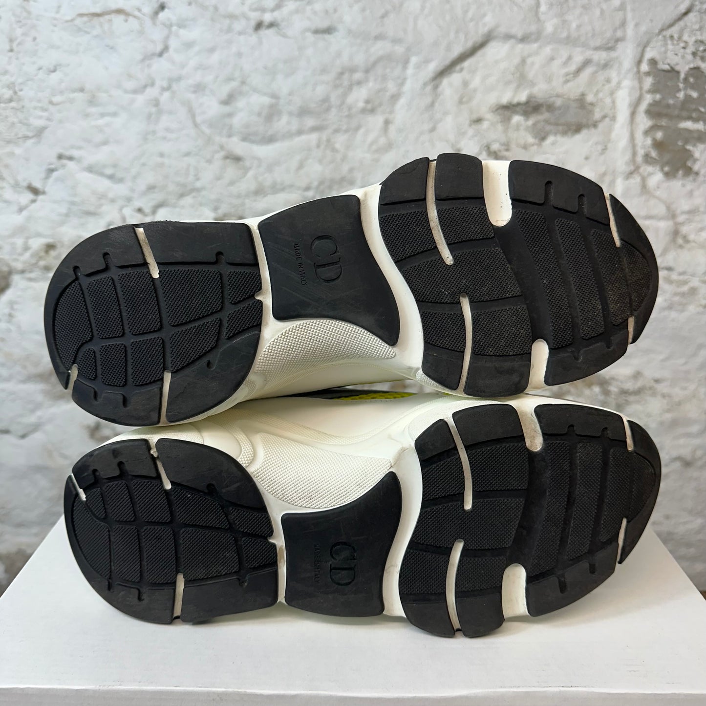 Dior B22 Yellow Gray White Sneaker Sz 7 (40) No Box