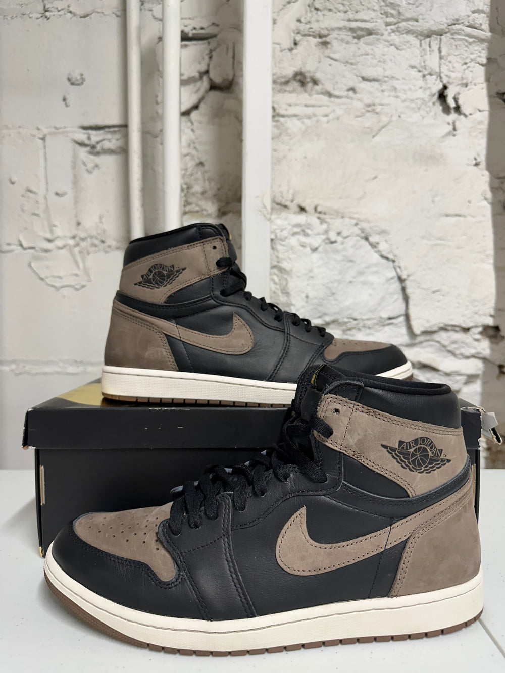 Air Jordan 1 High Palomino Sz 11