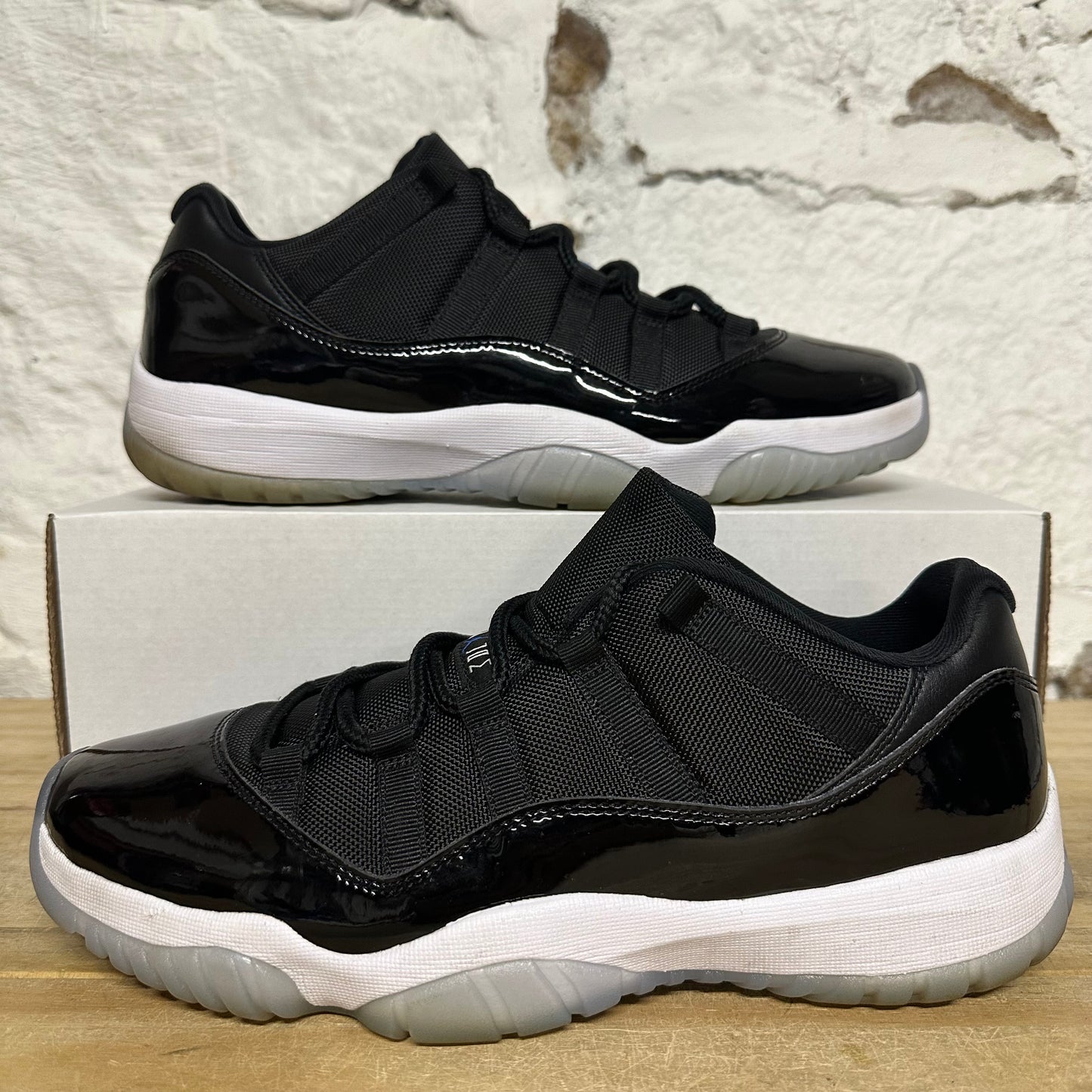 Air Jordan 11 Low Space Jam Sz 11.5