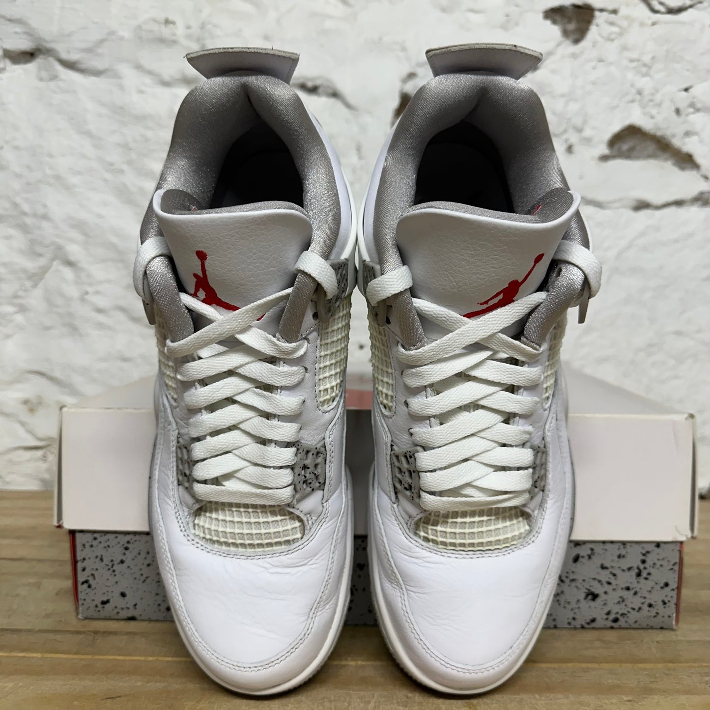 Air Jordan 4 White Oreo Sz 9.5