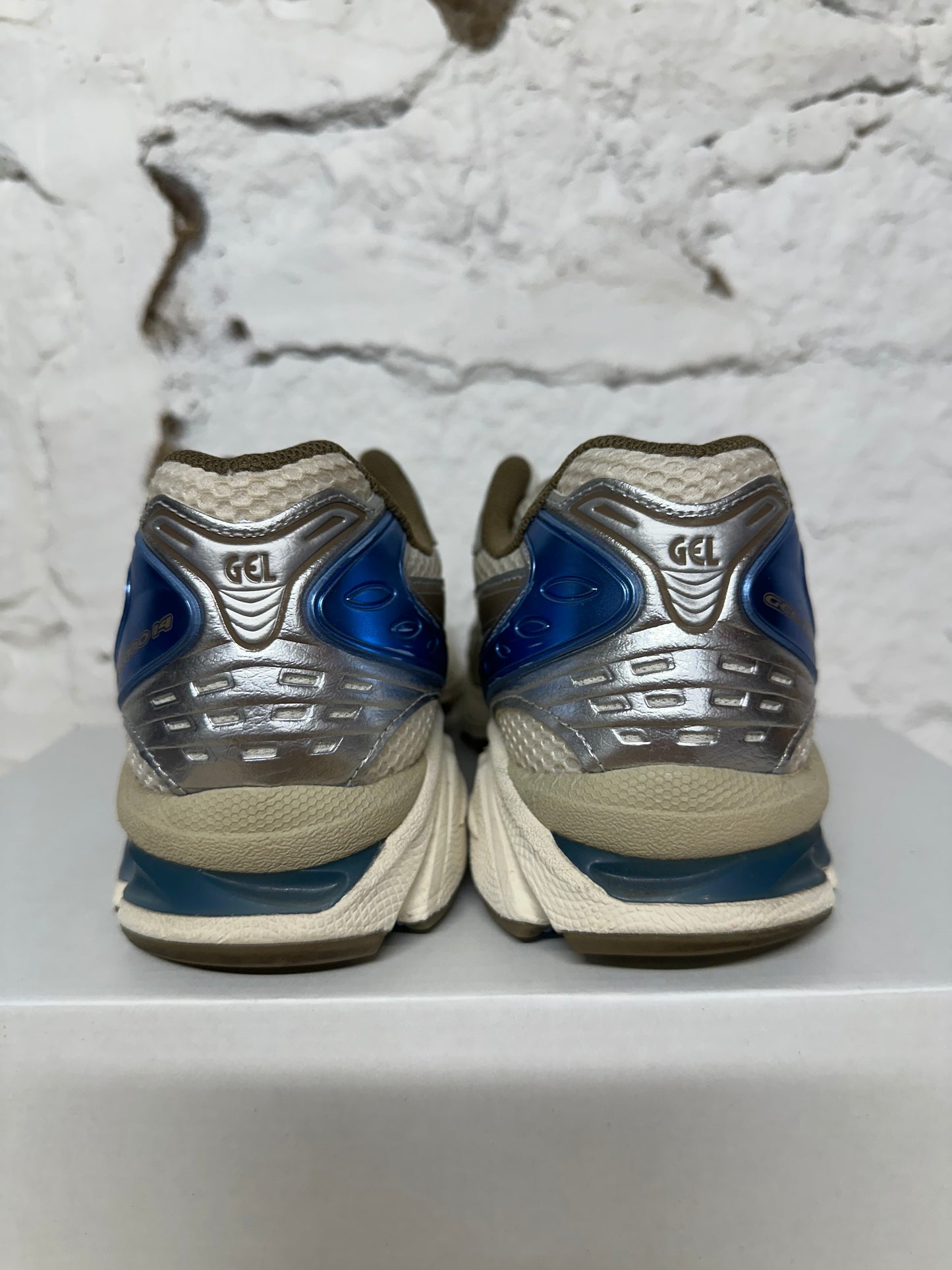 Asics Gel-Kayano 14 Cream Pepper Sz 8.5 (10W)