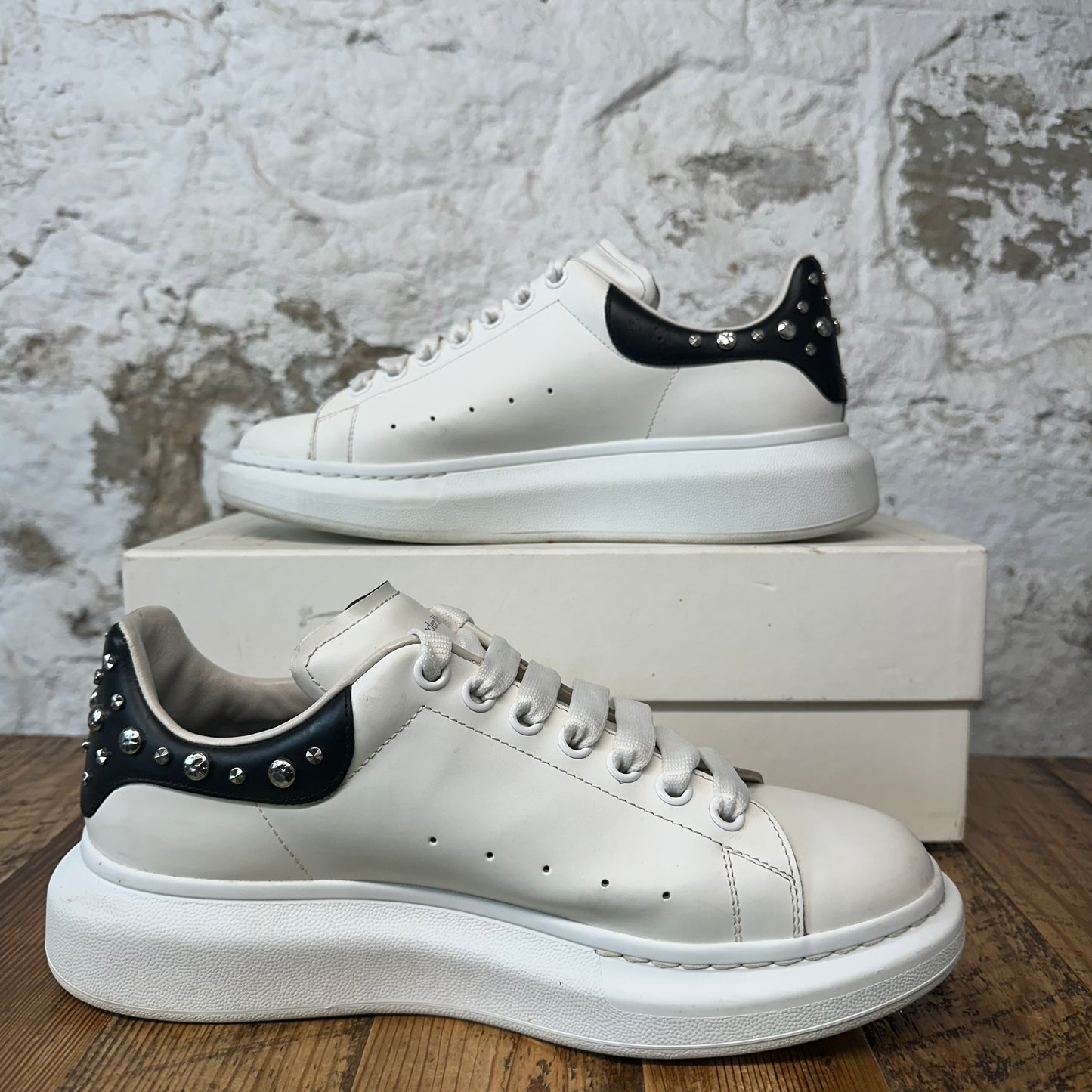 Alexander Mcqueen Black Stud Tab White Sneaker Sz 9.5 (42.5)