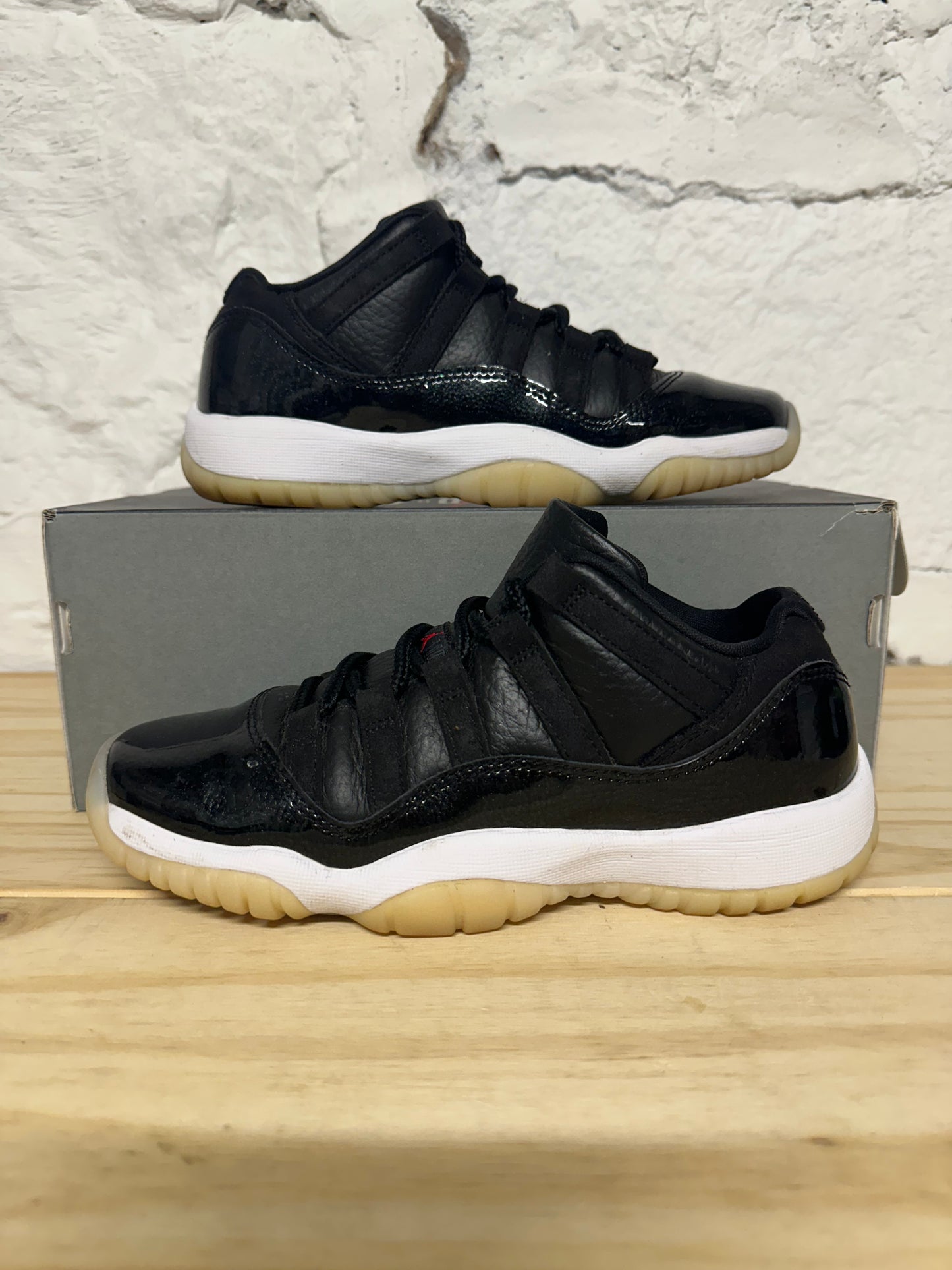 Air Jordan 11 Low 72-10 Sz 5Y