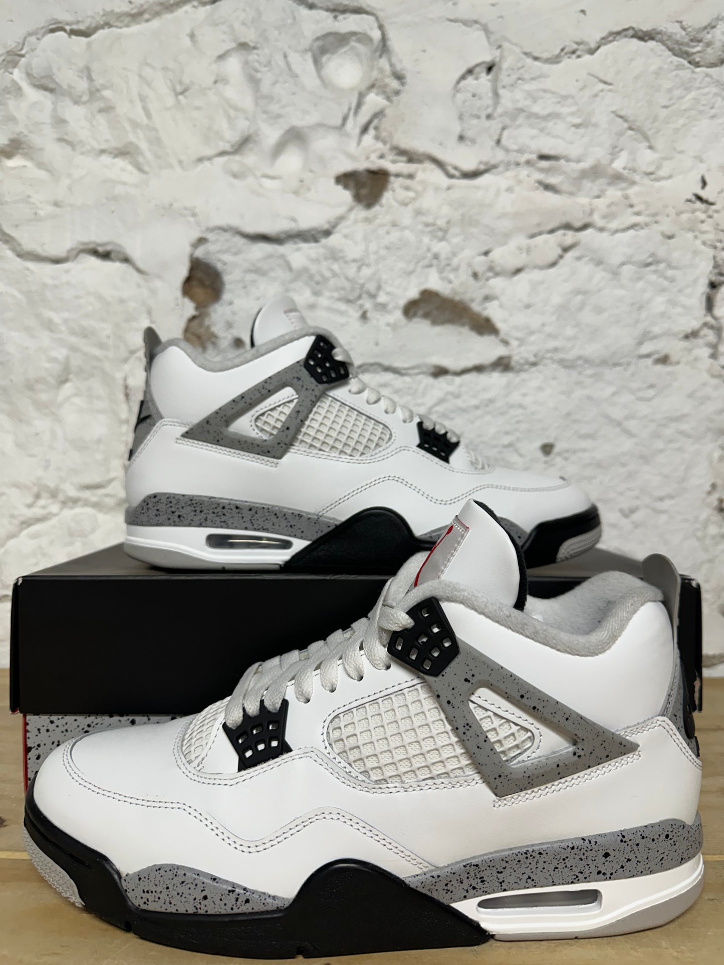 Air Jordan 4 White Cement Sz 10.5