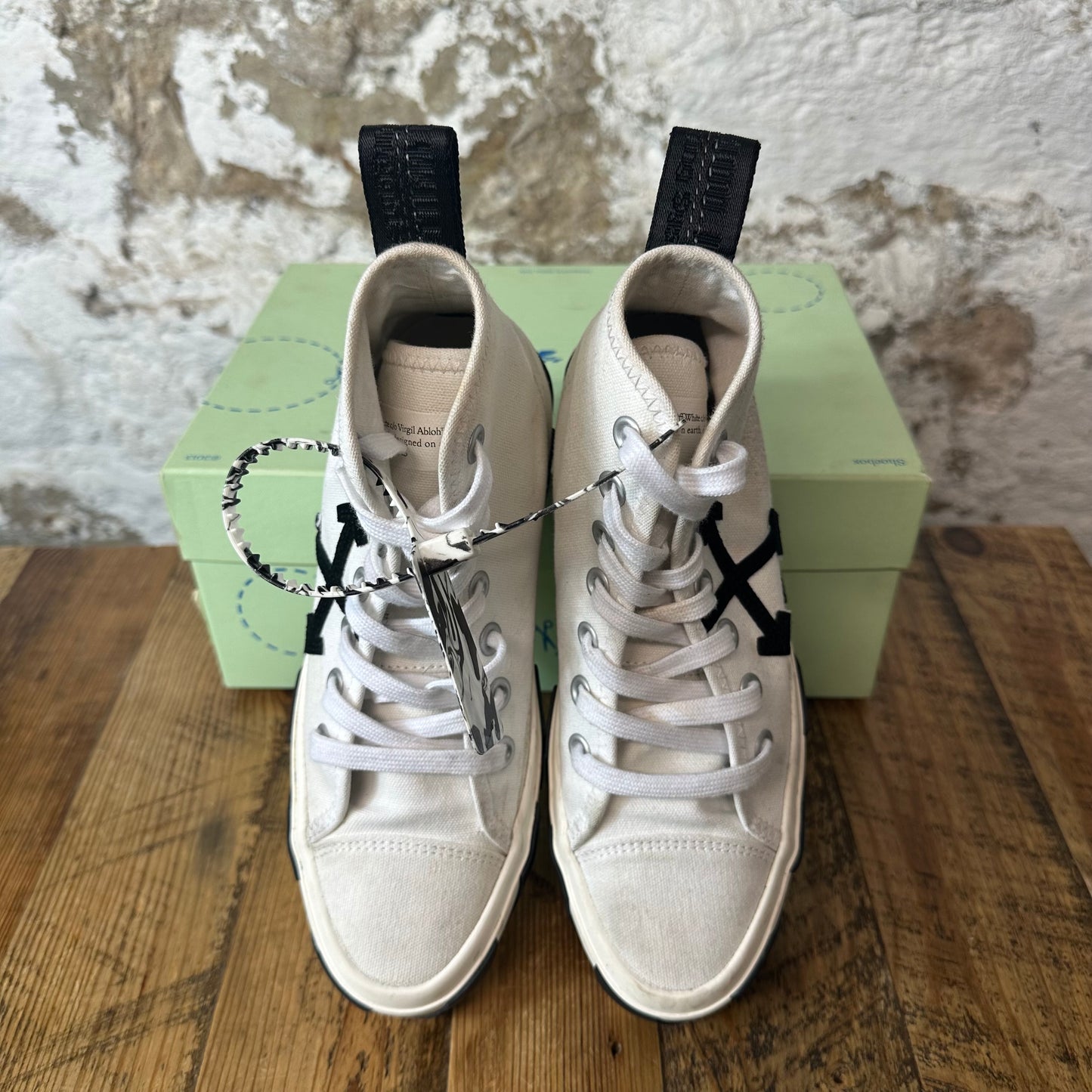 Off-White Vulc High White Black Sneaker Sz 5 (37)