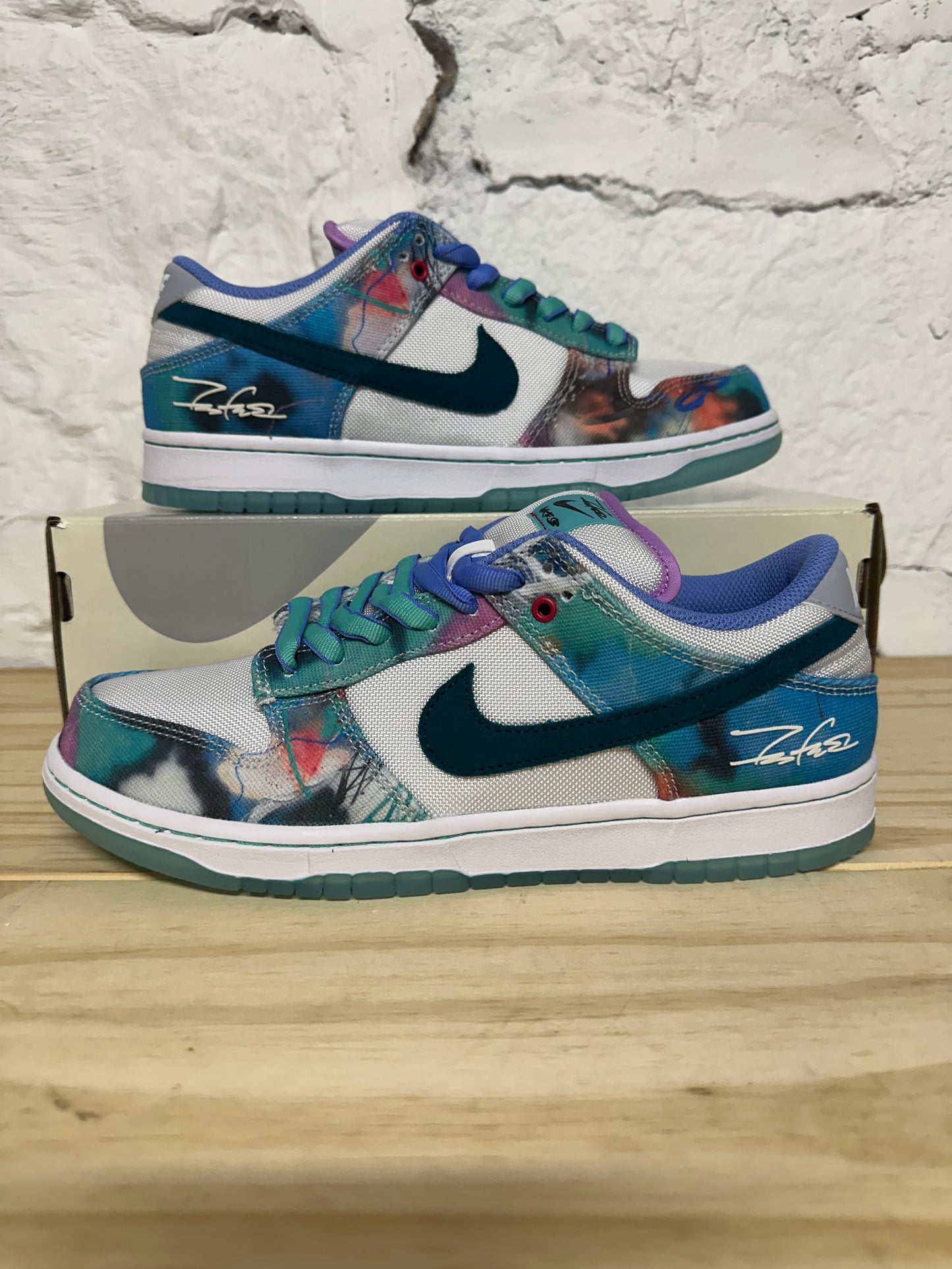 Nike SB Dunk Low Futura Sz 9 DS