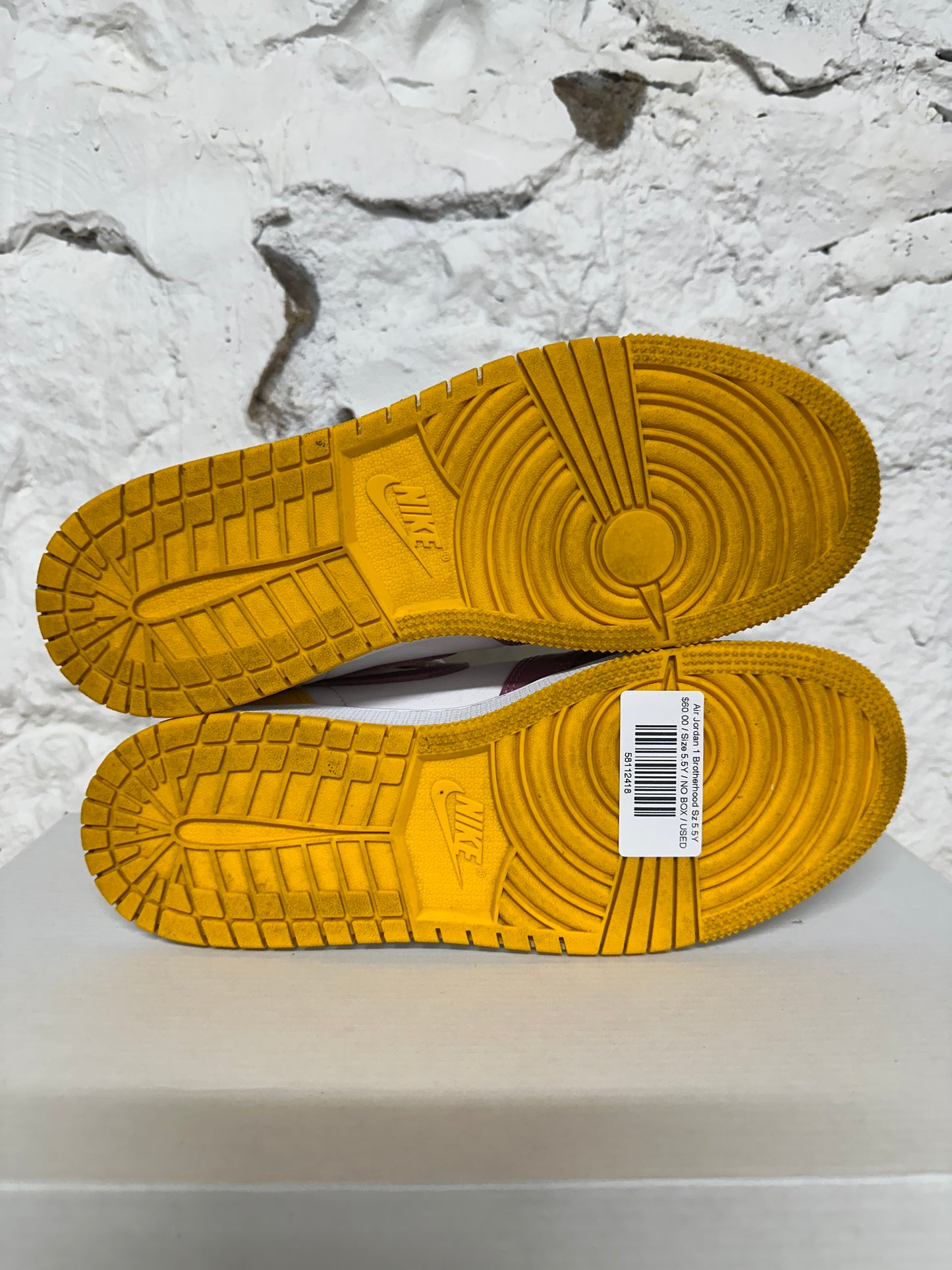 Air Jordan 1 High Brotherhood Sz 5.5Y