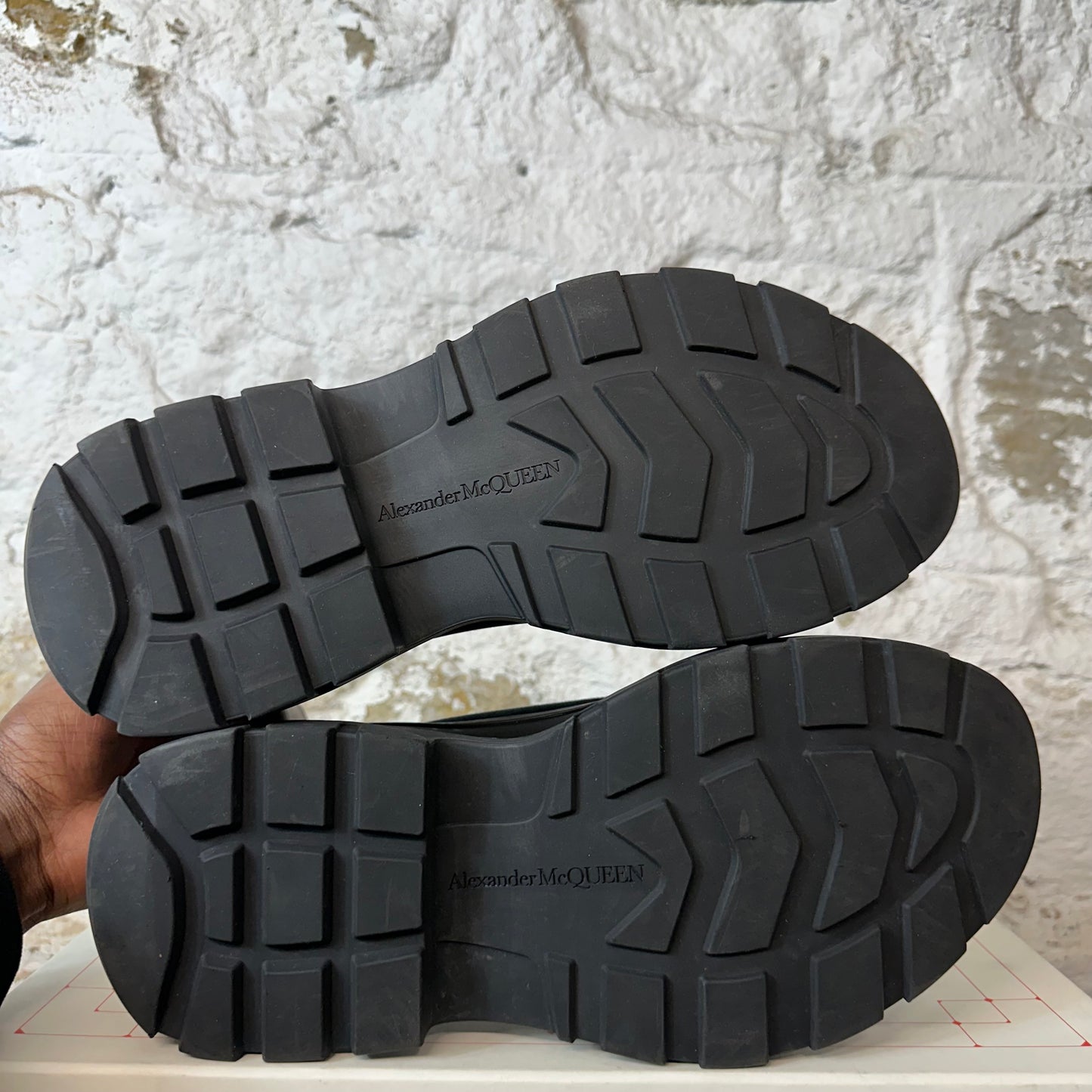 Alexander Mcqueen Black Tread Boot Low Sz 9 (42)