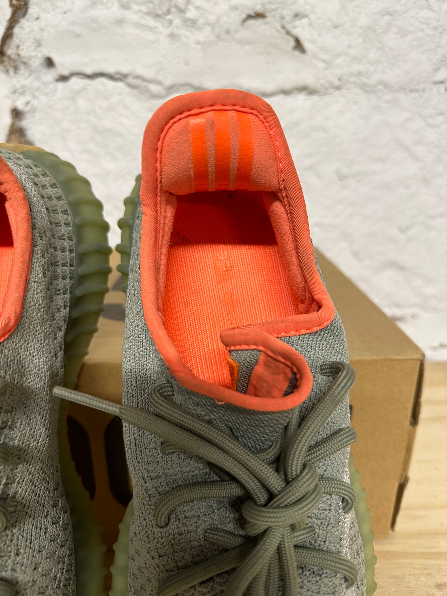 Yeezy 350 V2 Desert Sage Sz 8.5