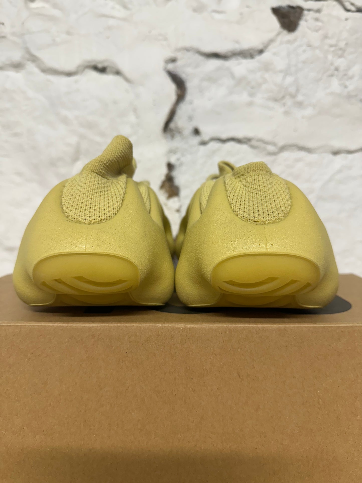 Yeezy 450 Sulfur Sz 11