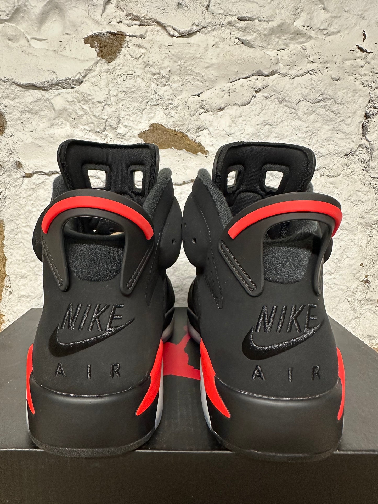 Air Jordan 6 Infrared Black (2019) Sz 8 DS