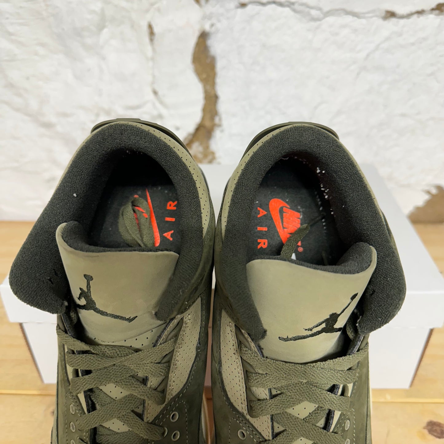 Air Jordan 3 Family Affair Sz 10