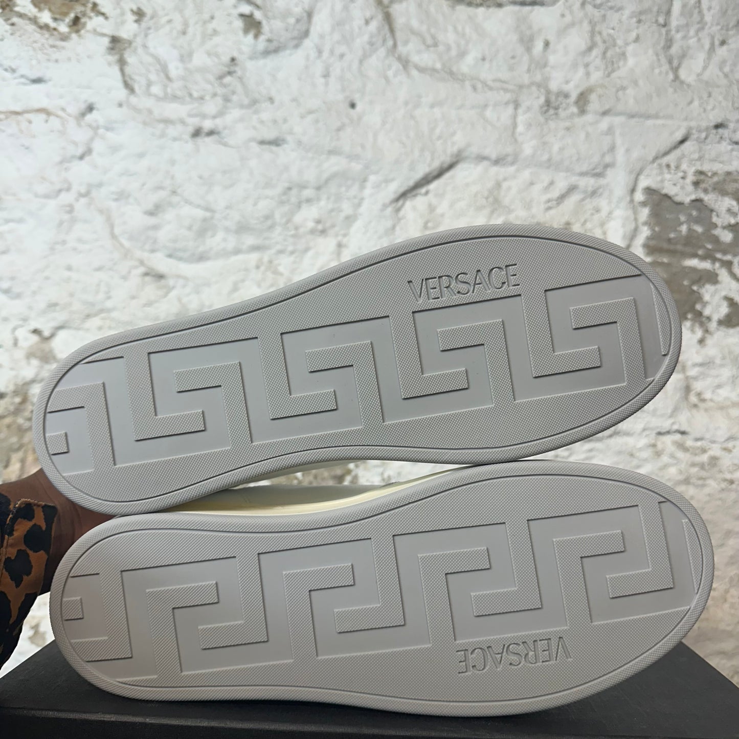 Versace Medusa Logo White Sneaker Sz 8.5 (41.5) DS