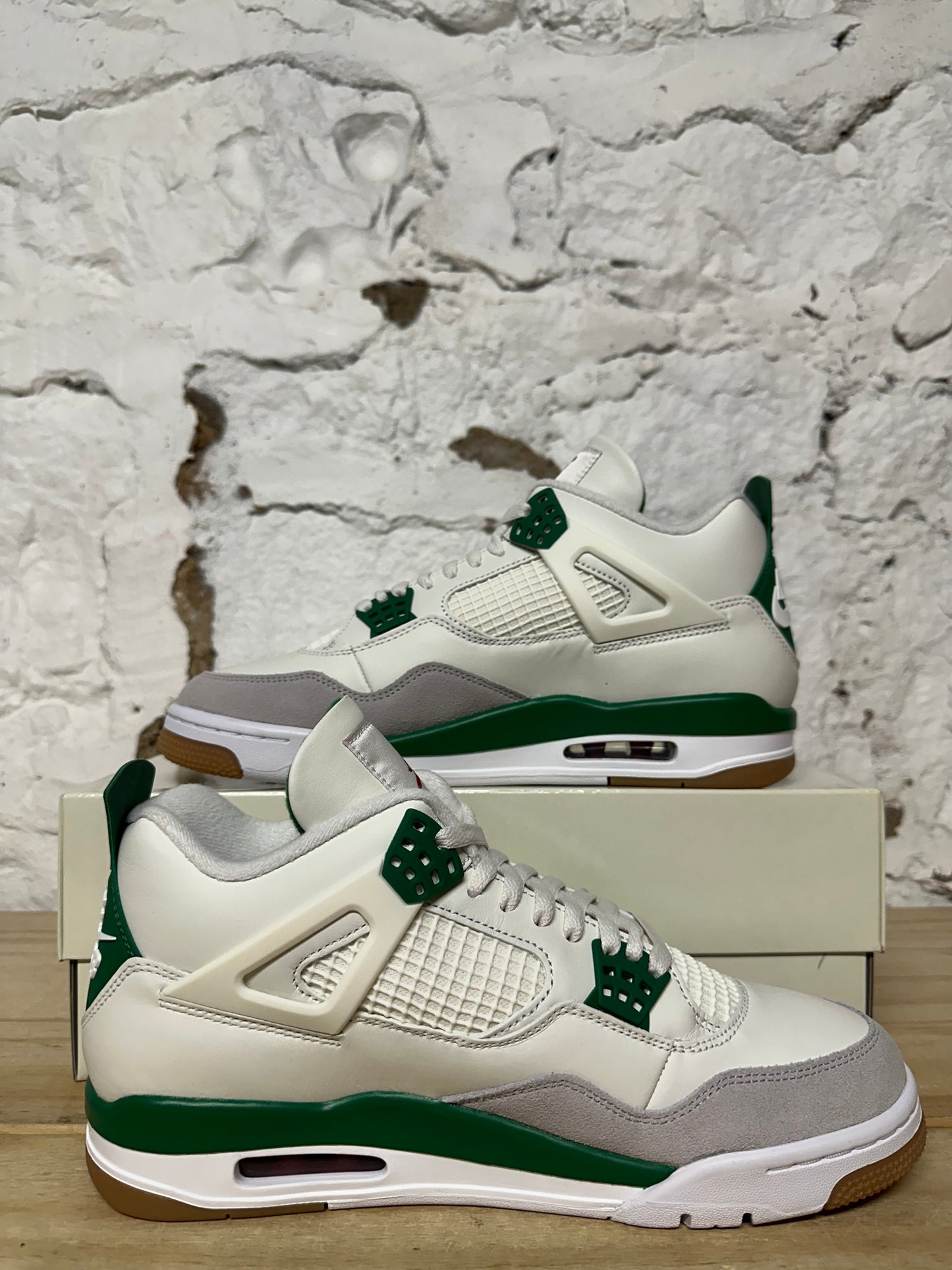 Air Jordan 4 SB Pine Green Sz 10.5 DS