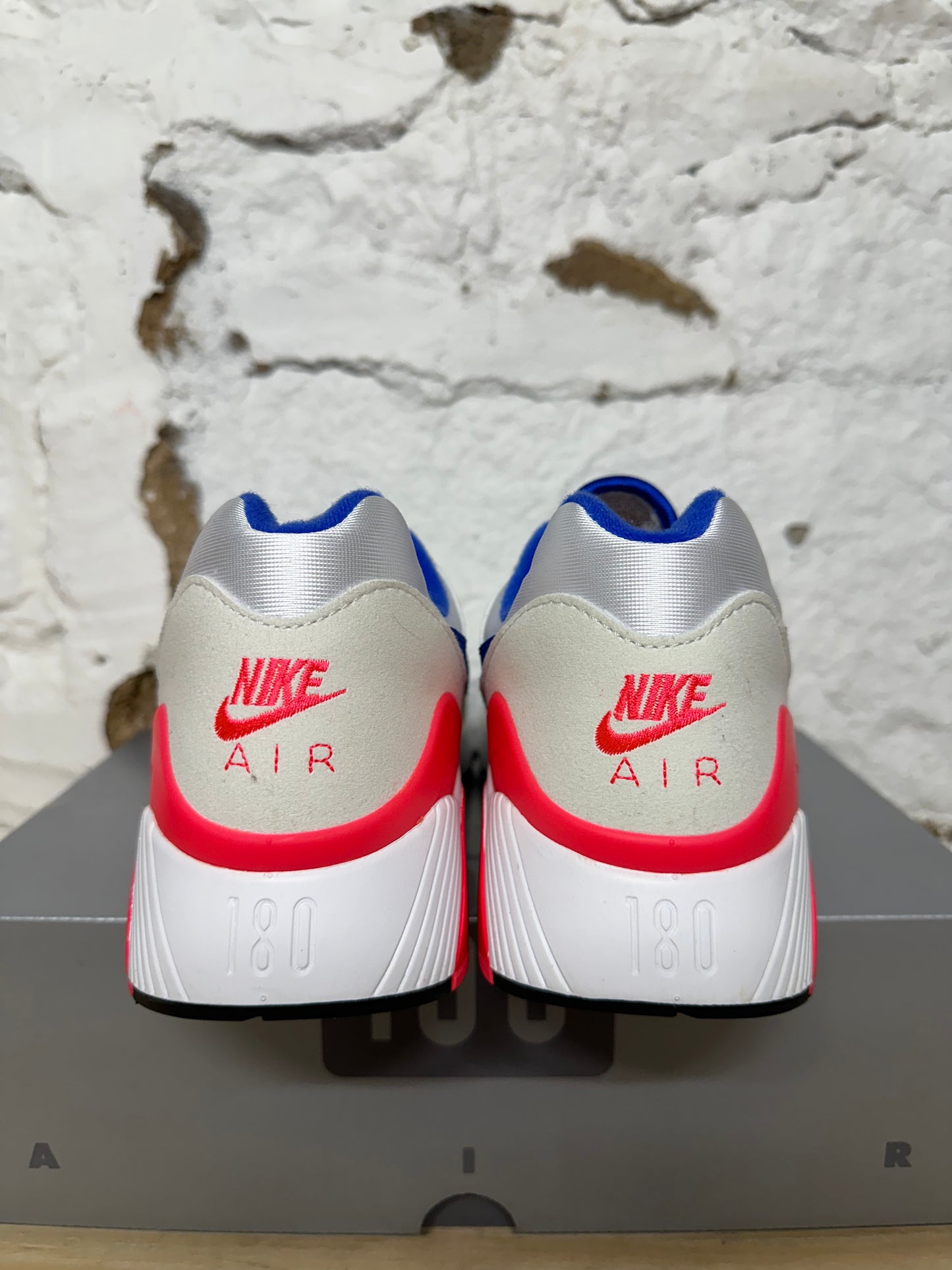 Nike Air Max 180 Ultramarine Sz 9