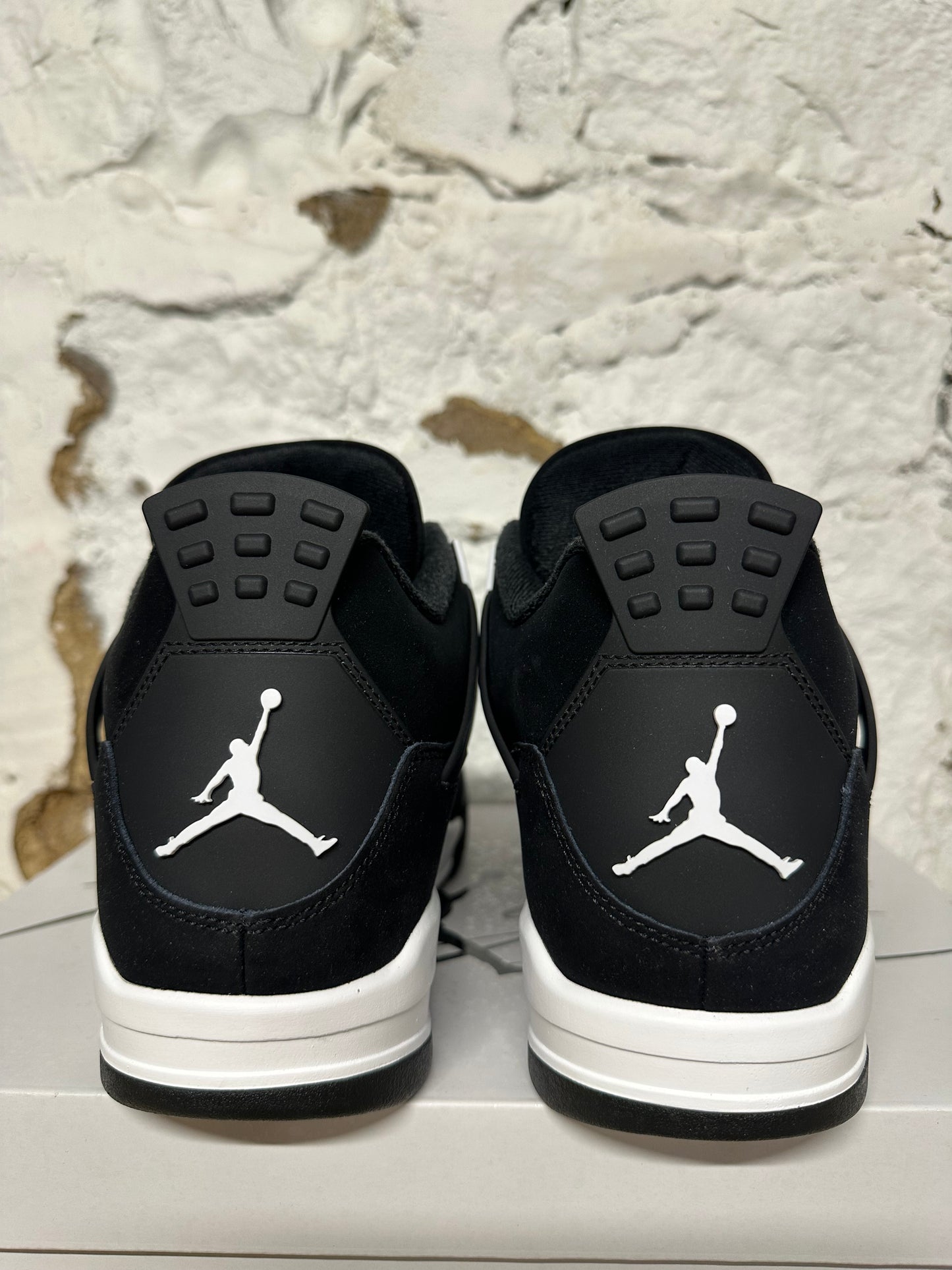 Air Jordan 4 White Thunder Sz 11.5 DS