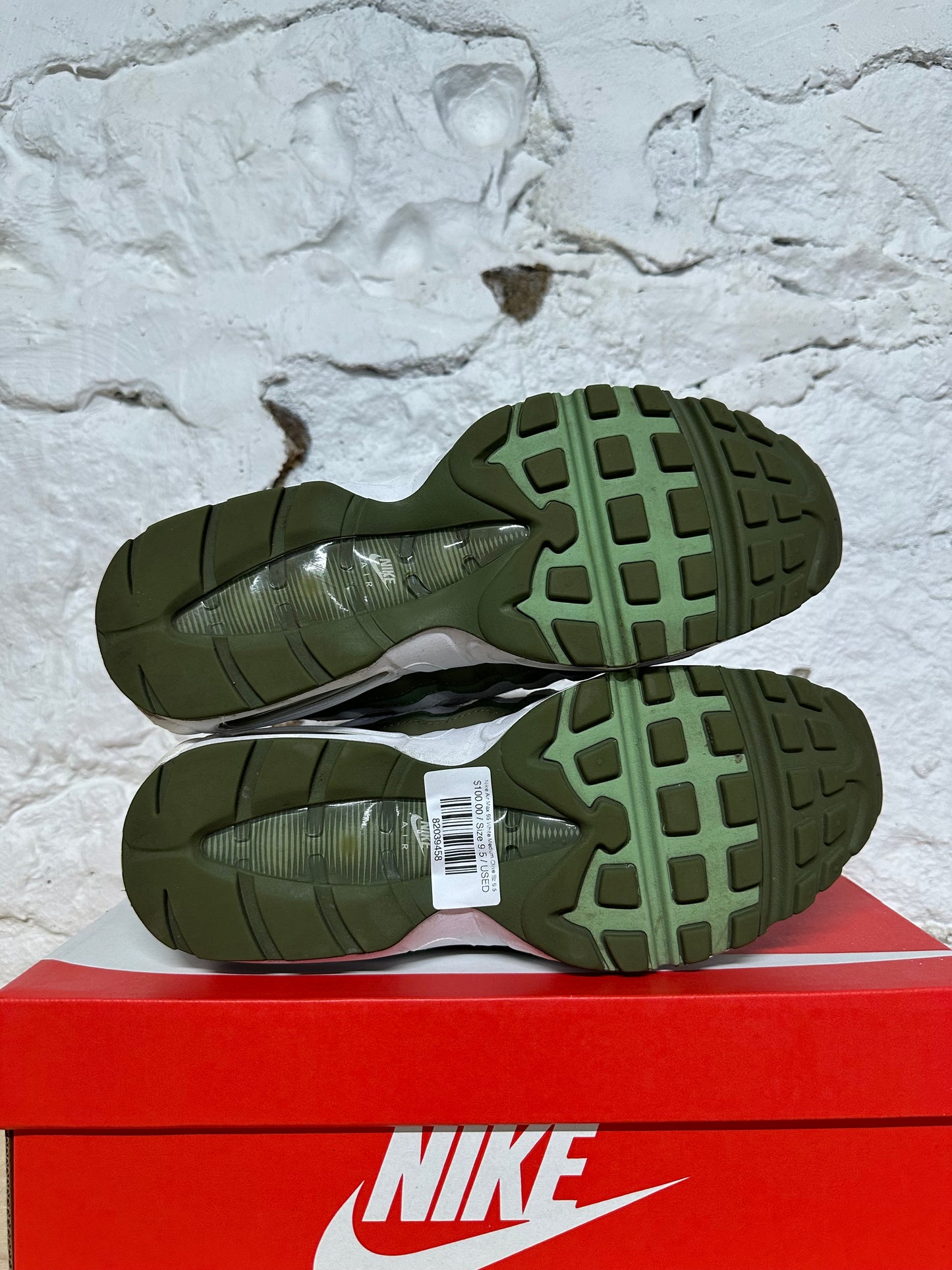Nike Air Max 95 White Medium Olive Sz 9.5