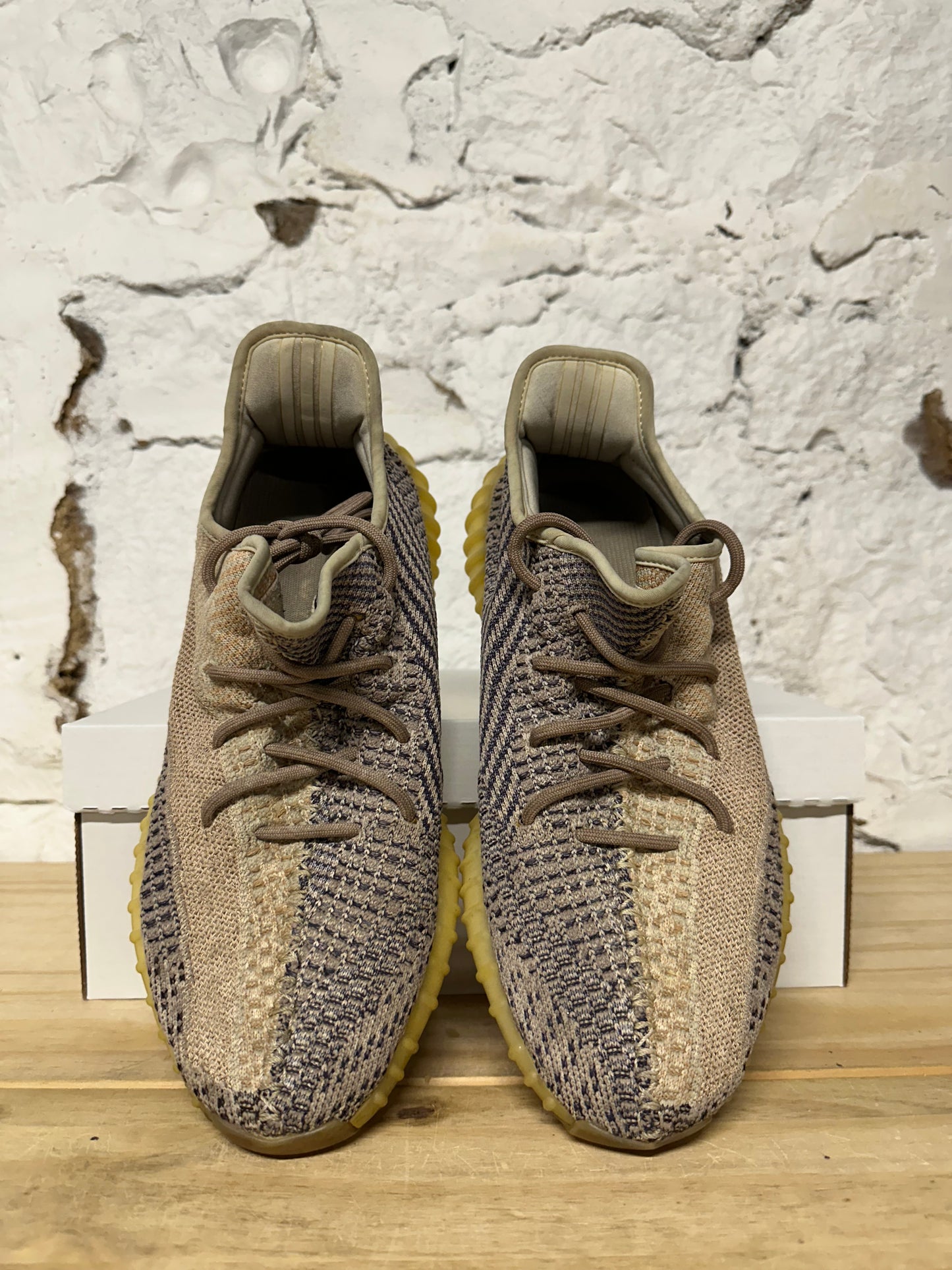 Yeezy 350 V2 Ash Pearl Sz 10