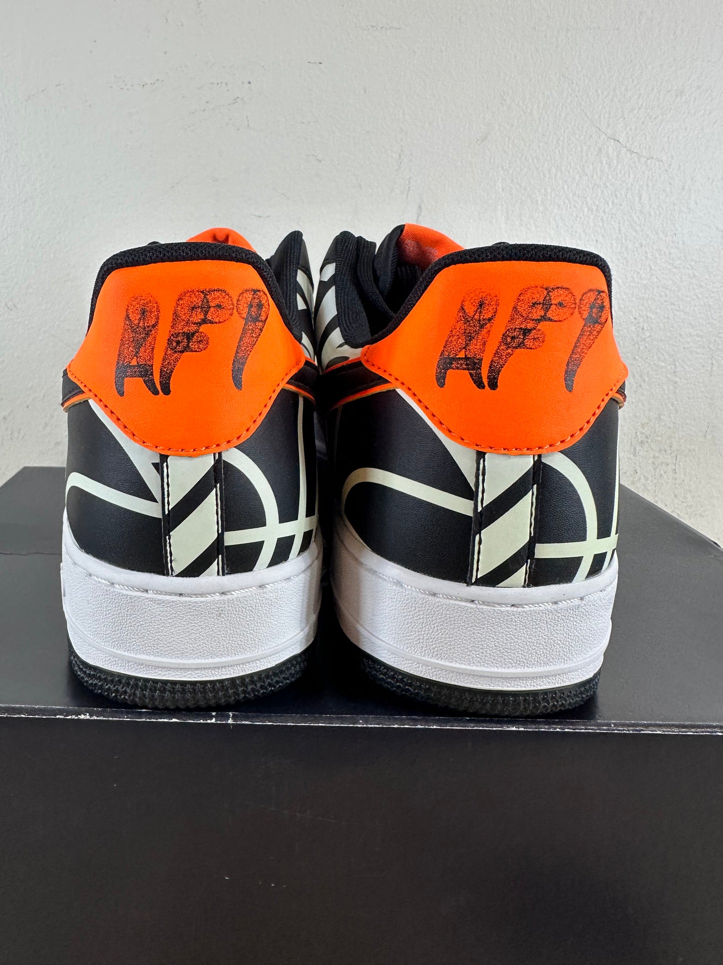 Nike Air Force 1 Low White Black Orange Sz 14 DS