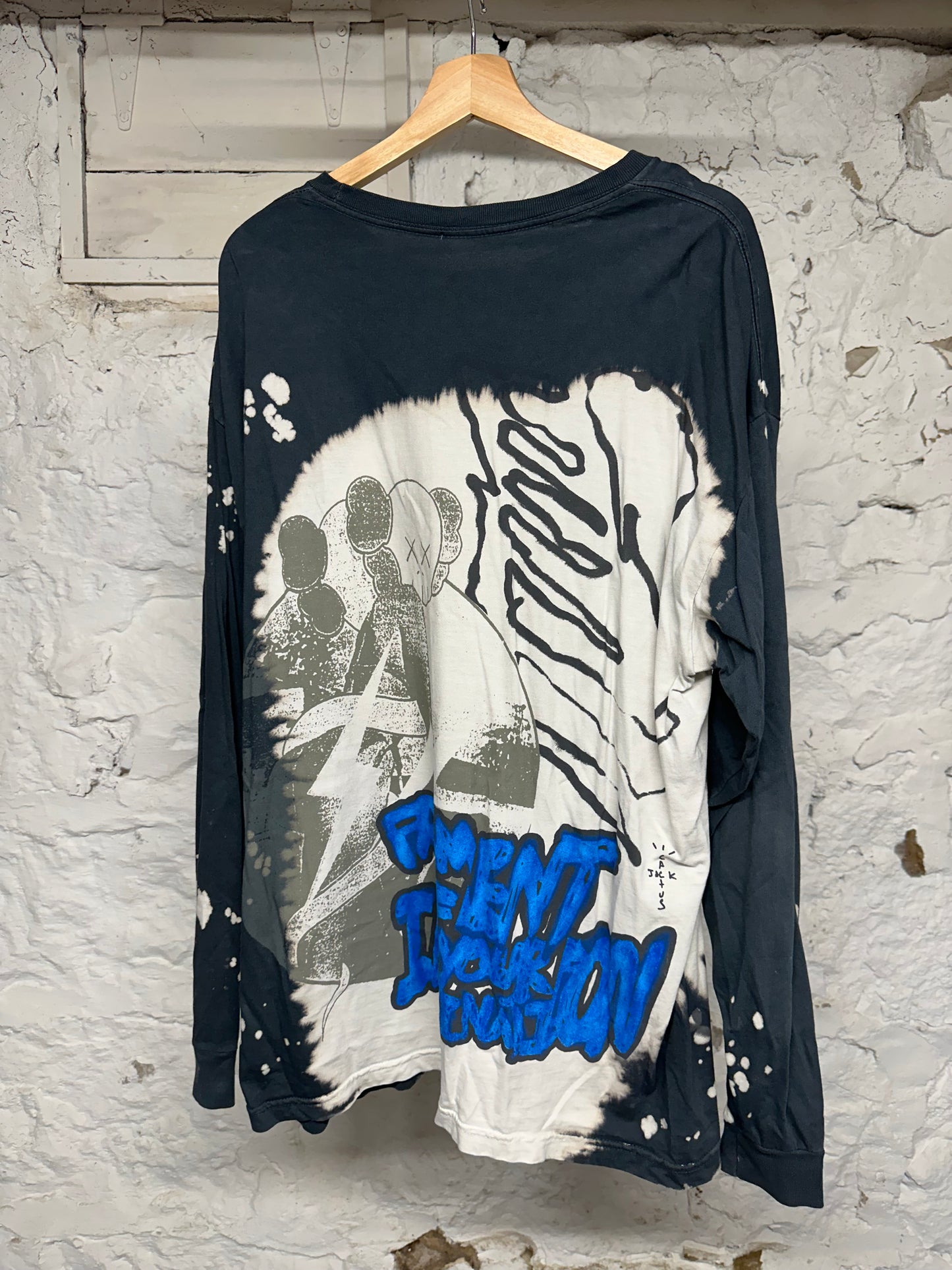 Travis Scott Fragment Kaws L/S T-Shirt Sz XL