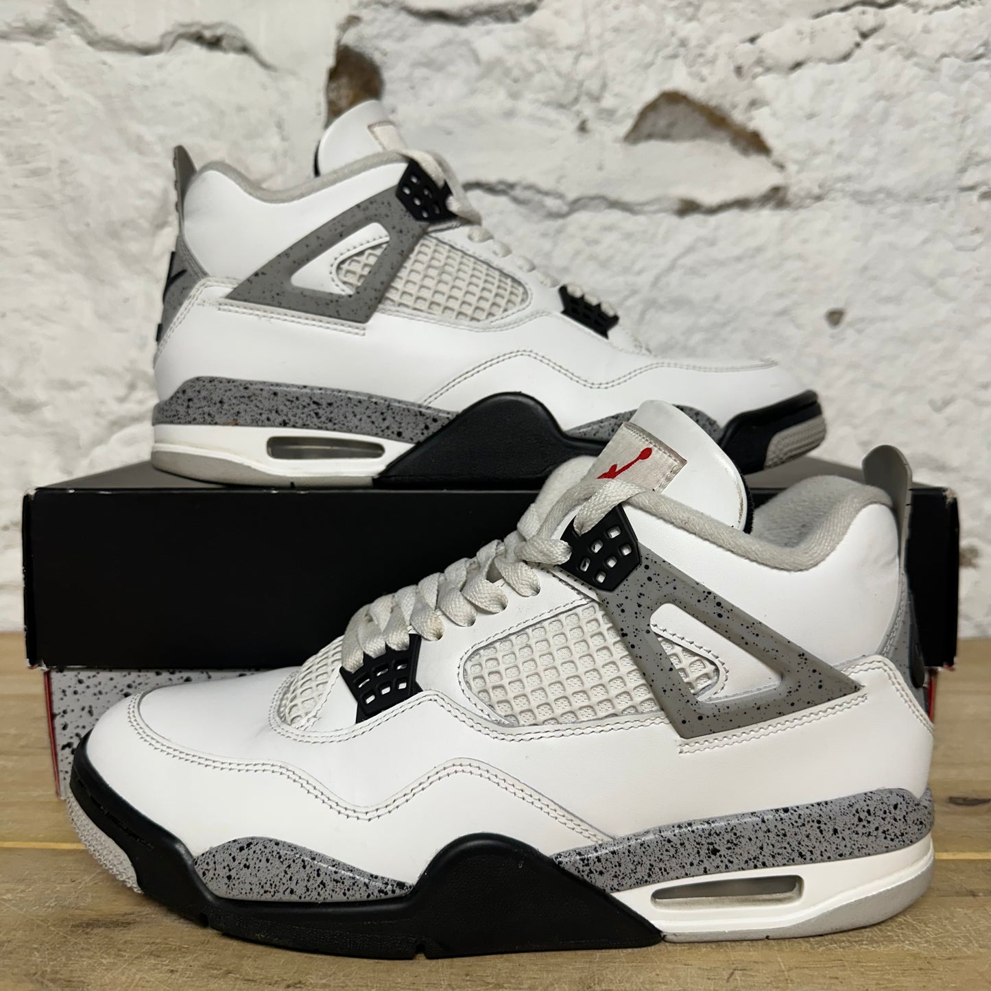 Air Jordan 4 White Cement (2025) Sz 9.5