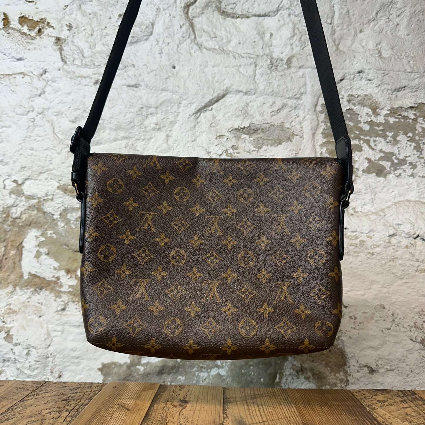 Louis Vuitton Macassar Monogram Messenger Bag