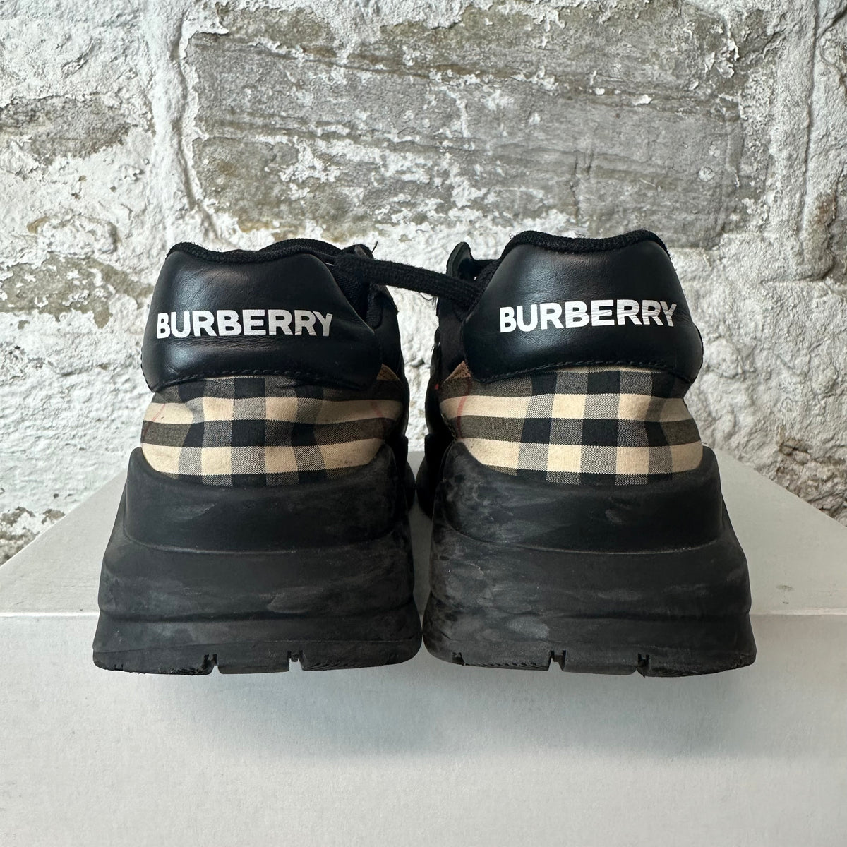 Burberry Ramsey Black Red Sneaker Sz 10 (43)