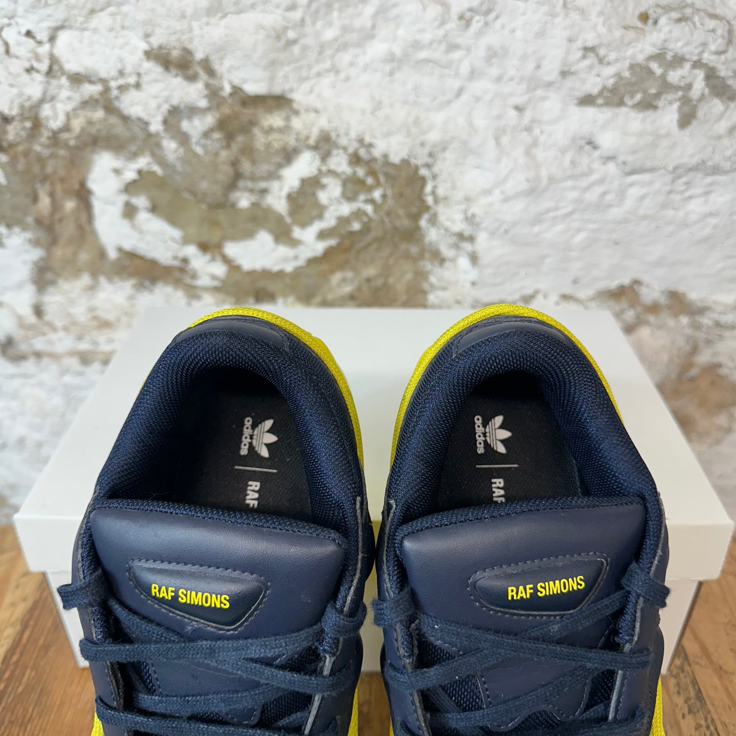 Raf Simons Yellow Navy Ozweego Sneaker Sz 10 No Box