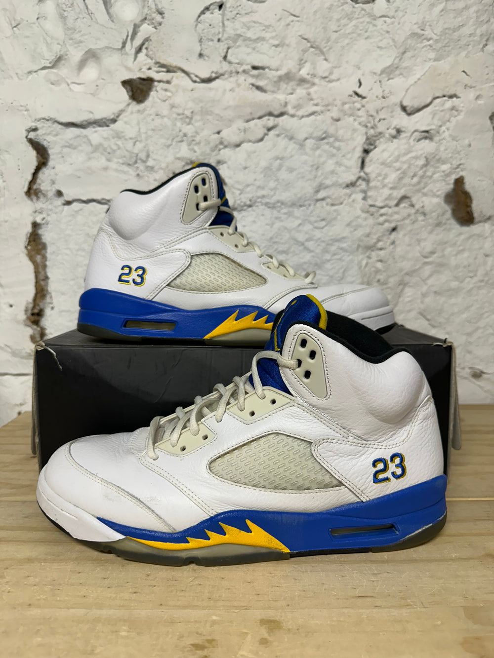 Air Jordan 5 Laney Sz 11.5
