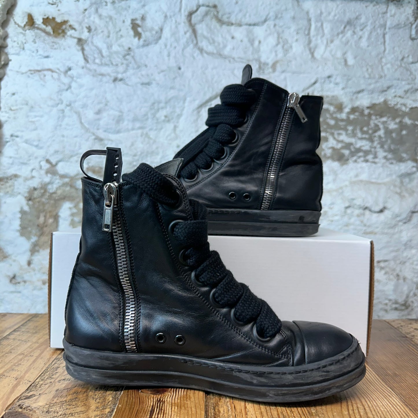 Rick Owens High Jumbo Lace Triple Black Sneaker Sz 7 (40)