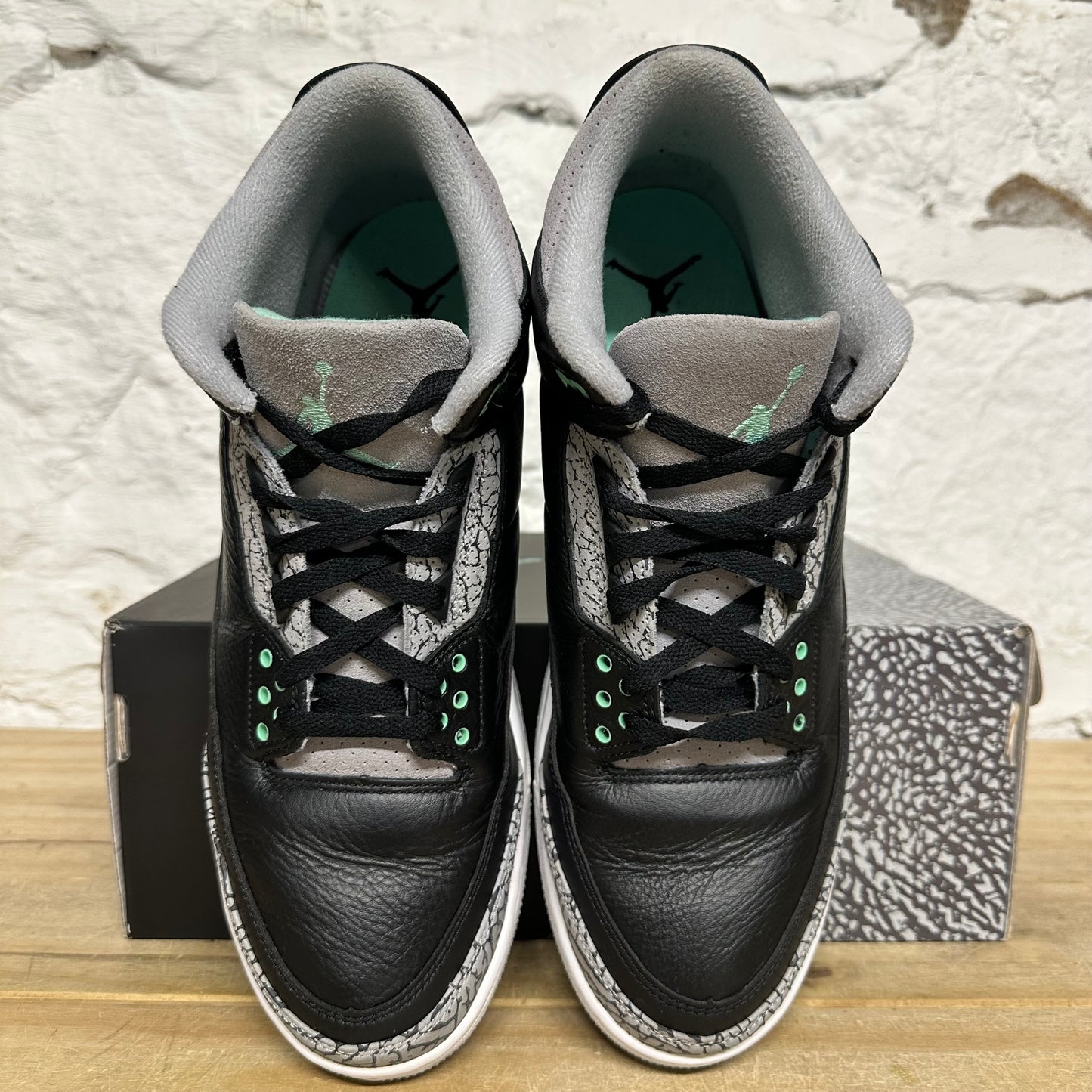 Air Jordan 3 Green Glow Sz 12