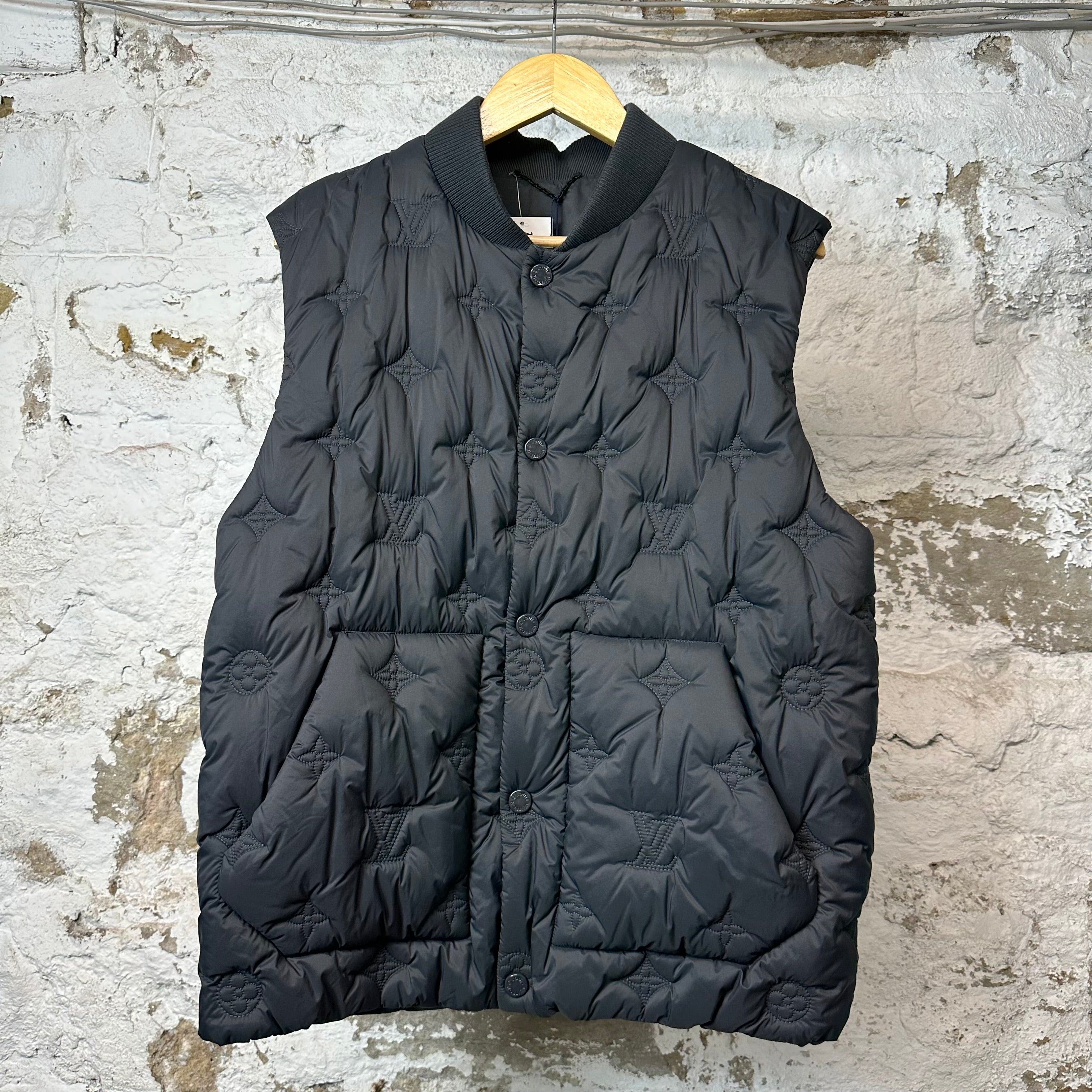 Louis Vuitton Monogram Quilted Puffer Vest Sz L (50)