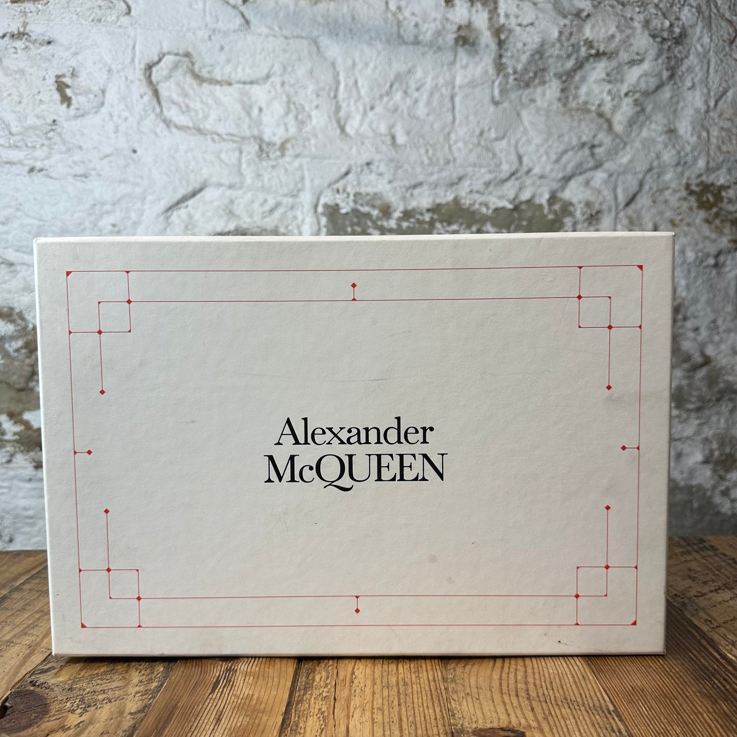 Alexander Mcqueen Heart Logo White Sneaker Sz 9 (42)