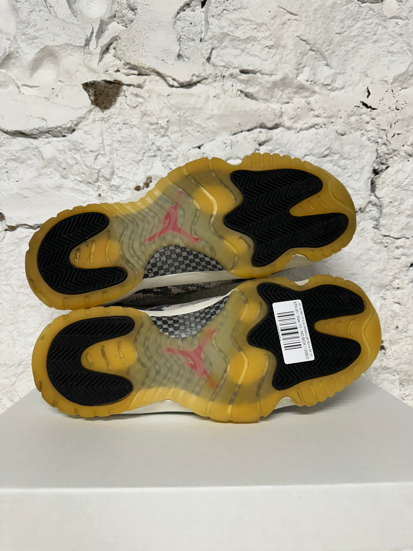 Air Jordan 11 Low Snake Light Bone Sz 10