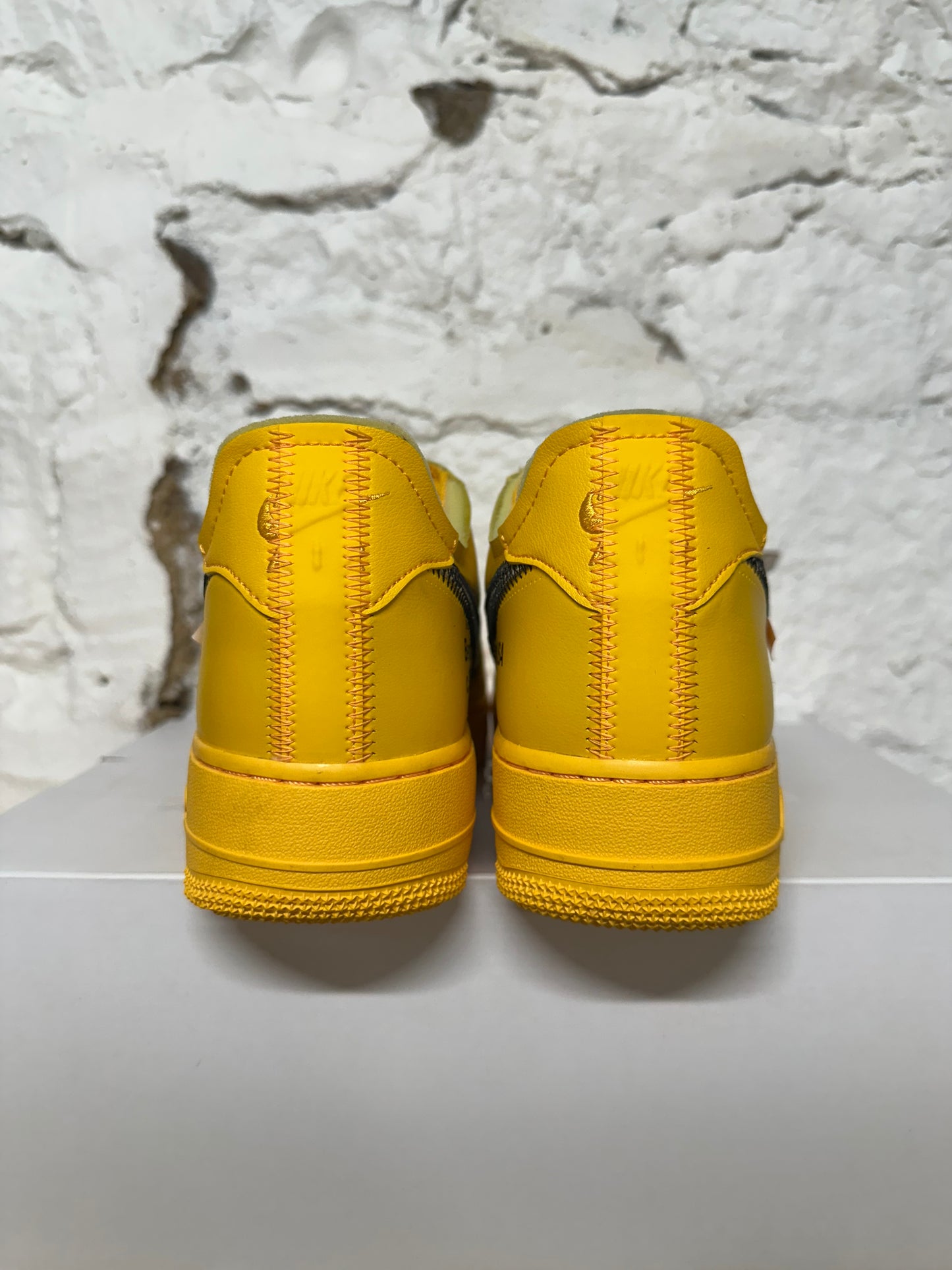 Nike Air Force 1 Low Off-White ICA University Gold Sz 9