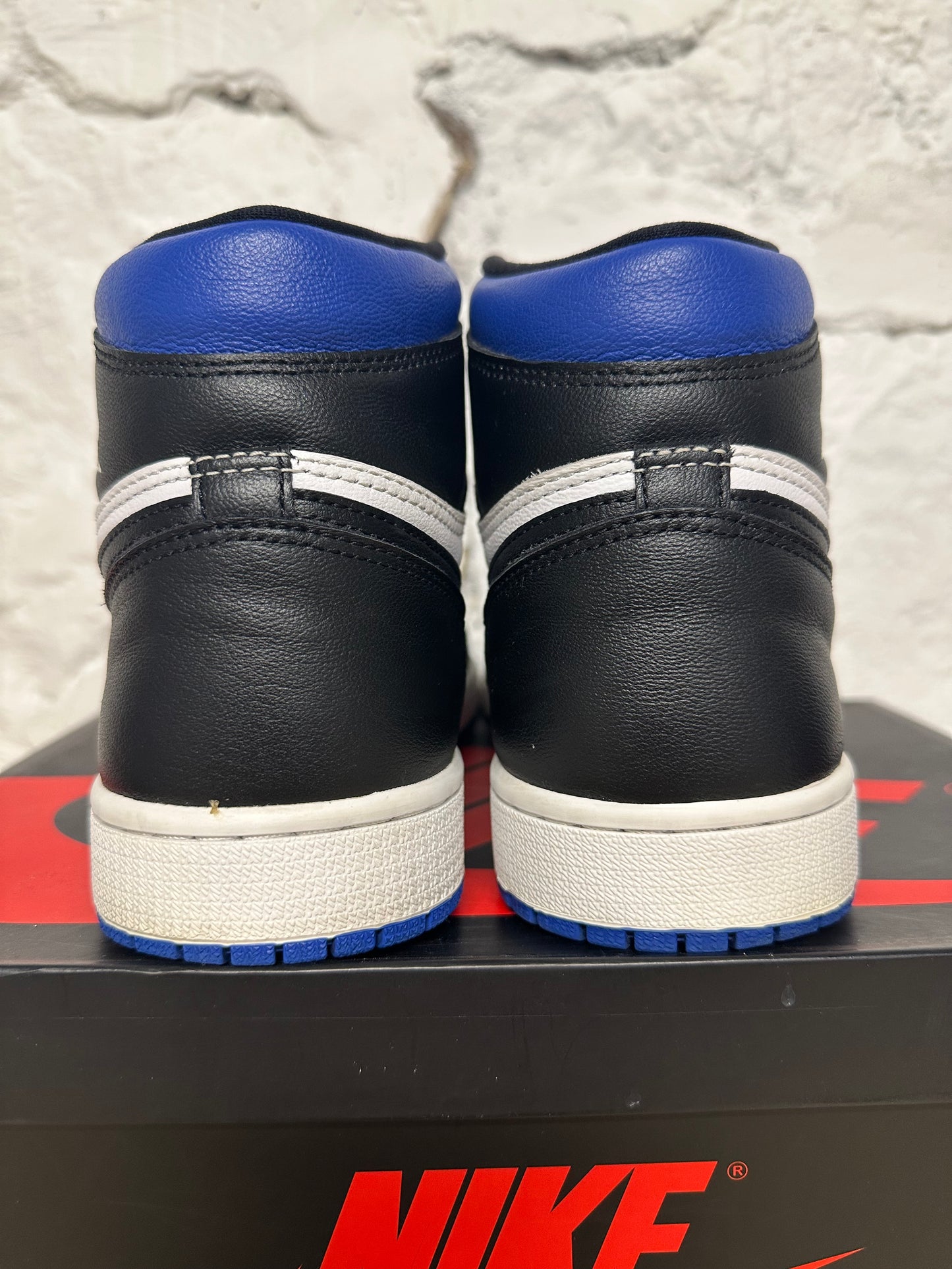 Air Jordan 1 High Royal Toe Sz 8.5