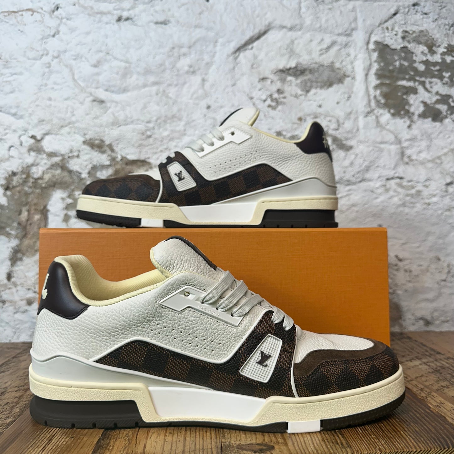 Louis Vuitton Damier Ebene White Cream Trainer Sneaker Sz 9.5 (8LV)